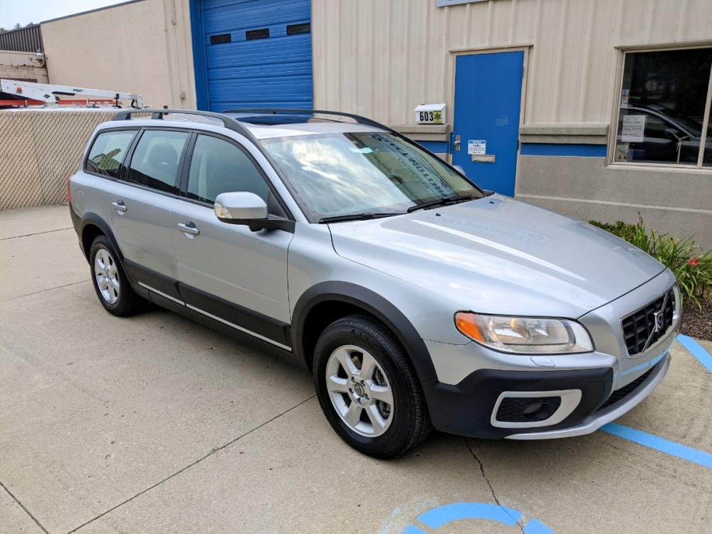 2008 Electric Silver Metallic /Black Leather Volvo XC70 Cross Country (YV4BZ982581) with an 2.5L L5 DOHC 20V TURBO engine, 5-Speed Automatic transmission, located at 603 Amelia Street, Plymouth, MI, 48170, (734) 459-5520, 42.378841, -83.464546 - Photo #12
