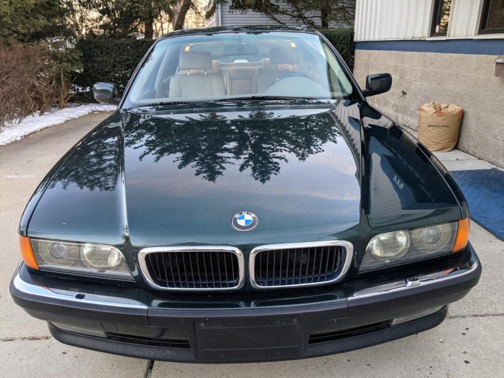 1995 Oxford Green Metallic /Sand Beige Leather BMW 7-Series 740i (WBAGF6323SD) with an 4.0L V8 DOHC 32V engine, 5-Speed Automatic Overdrive transmission, located at 603 Amelia Street, Plymouth, MI, 48170, (734) 459-5520, 42.378841, -83.464546 - Photo #4