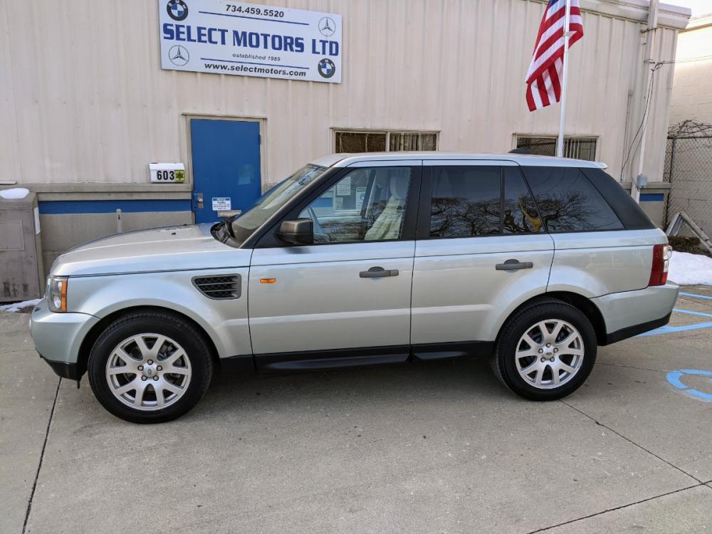 2007 Giverny Green Metallic /Ivory Leather Land Rover Range Rover Sport HSE (SALSK25487A) with an 4.4L V8 DOHC 32V engine, 6-Speed Automatic Overdrive transmission, located at 603 Amelia Street, Plymouth, MI, 48170, (734) 459-5520, 42.378841, -83.464546 - Photo #1