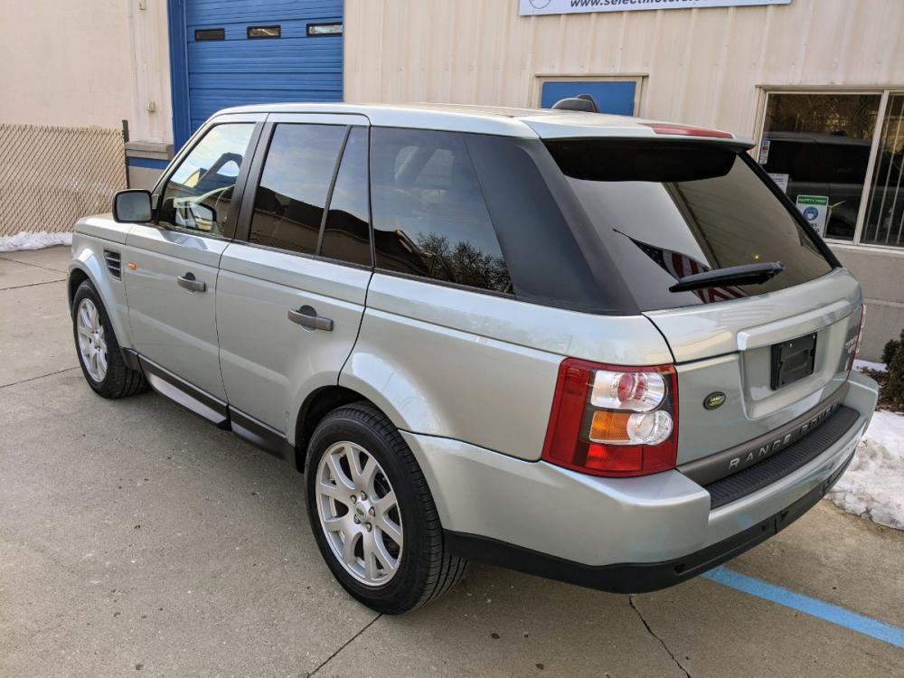 2007 Giverny Green Metallic /Ivory Leather Land Rover Range Rover Sport HSE (SALSK25487A) with an 4.4L V8 DOHC 32V engine, 6-Speed Automatic Overdrive transmission, located at 603 Amelia Street, Plymouth, MI, 48170, (734) 459-5520, 42.378841, -83.464546 - Photo #2