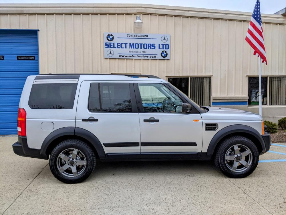 2008 Zambezi Silver /Black Leather Land Rover LR3 HSE (SALAG25408A) with an 4.4L V8 DOHC 32V engine, 6-Speed Automatic transmission, located at 603 Amelia Street, Plymouth, MI, 48170, (734) 459-5520, 42.378841, -83.464546 - Photo #12