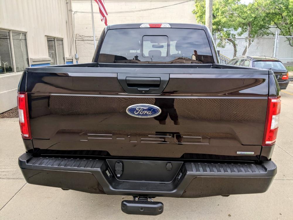 2019 Magma Red Metallic /Black Ford F-150 XLT SuperCrew 5.5-ft. Bed 4WD (1FTEW1EP4KF) with an 2.7L V6 DOHC 24V engine, 6A transmission, located at 603 Amelia Street, Plymouth, MI, 48170, (734) 459-5520, 42.378841, -83.464546 - **During the COVID-19 pandemic, our showroom is open BY APPOINTMENT for serious, qualified buyers. Please call for details - 734-459-5520, text 734-658-4573 or contact us via our web site at www.selectmotors.com Thank you.** See our web site at: http://www.selectmotors.com for complete Inventor - Photo #5