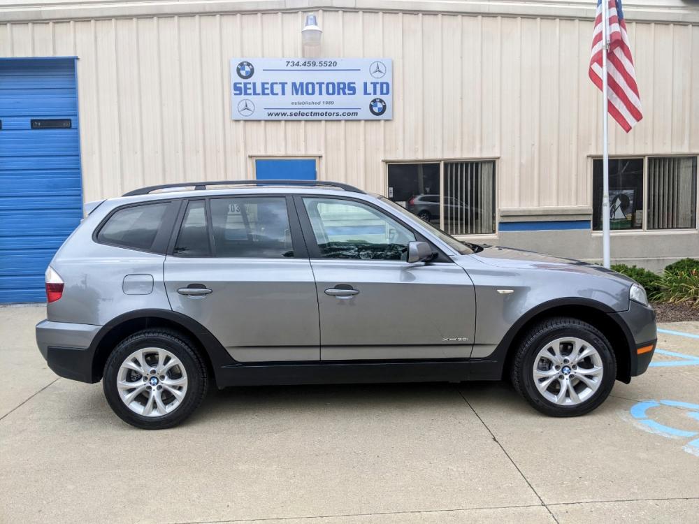 2009 /Black BMW X3 xDrive30i (WBXPC93489W) with an 3.0L L6 DOHC 24V engine, Automatic transmission, located at 603 Amelia Street, Plymouth, MI, 48170, (734) 459-5520, 42.378841, -83.464546 - *During the COVID-19 pandemic, our showroom is open BY APPOINTMENT for serious, qualified buyers. Please call for details - 734-459-5520, text 734-658-4573 or contact us via our web site at www.selectmotors.com Thank you.** See our web site at: http://www.selectmotors.com for complete Inventory - Photo #12