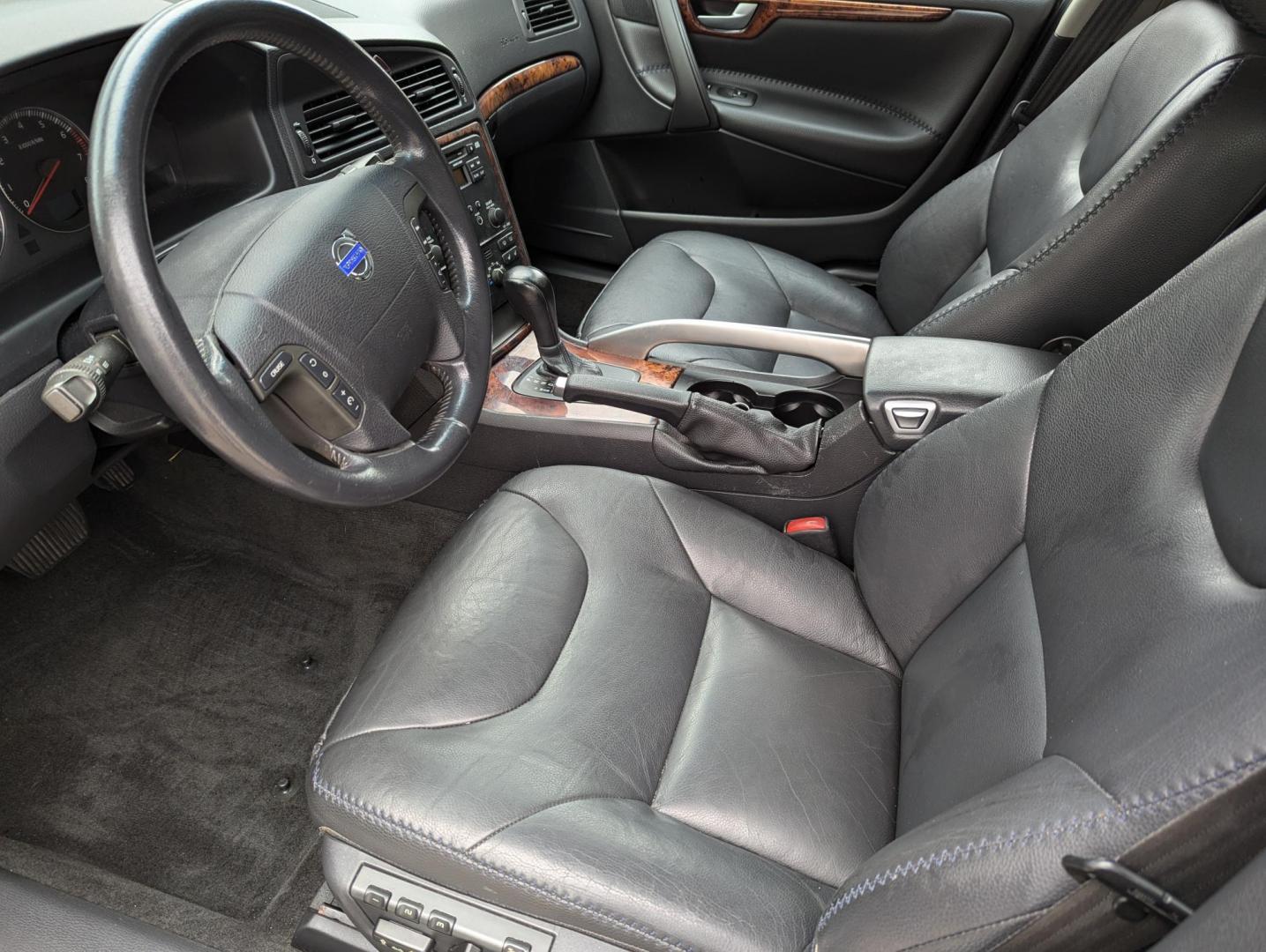 2005 Silver Metallic /Black Leather Volvo XC70 Cross Country (YV1SZ592851) with an 2.5L L5 DOHC 20V TURBO engine, 5-Speed Automatic transmission, located at 603 Amelia Street, Plymouth, MI, 48170, (734) 459-5520, 42.378841, -83.464546 - We will be CLOSED December 24 through January 4, reopening on Monday, January 5, 2026. We will answer messages and emails during that time. Vehicles shown by appointment - Please call ahead - 734-459-5520, text 734-658-4573 or contact us via our web site at: http://www.selectmotors.com for compl - Photo#9