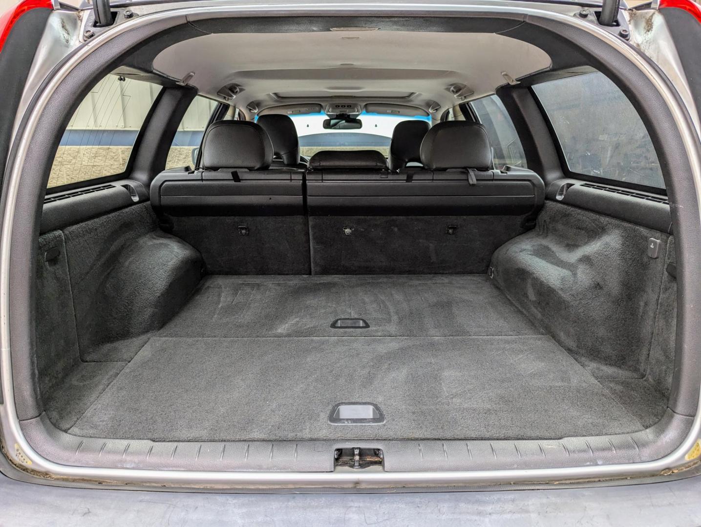 2005 Silver Metallic /Black Leather Volvo XC70 Cross Country (YV1SZ592851) with an 2.5L L5 DOHC 20V TURBO engine, 5-Speed Automatic transmission, located at 603 Amelia Street, Plymouth, MI, 48170, (734) 459-5520, 42.378841, -83.464546 - We will be CLOSED December 24 through January 4, reopening on Monday, January 5, 2026. We will answer messages and emails during that time. Vehicles shown by appointment - Please call ahead - 734-459-5520, text 734-658-4573 or contact us via our web site at: http://www.selectmotors.com for compl - Photo#8