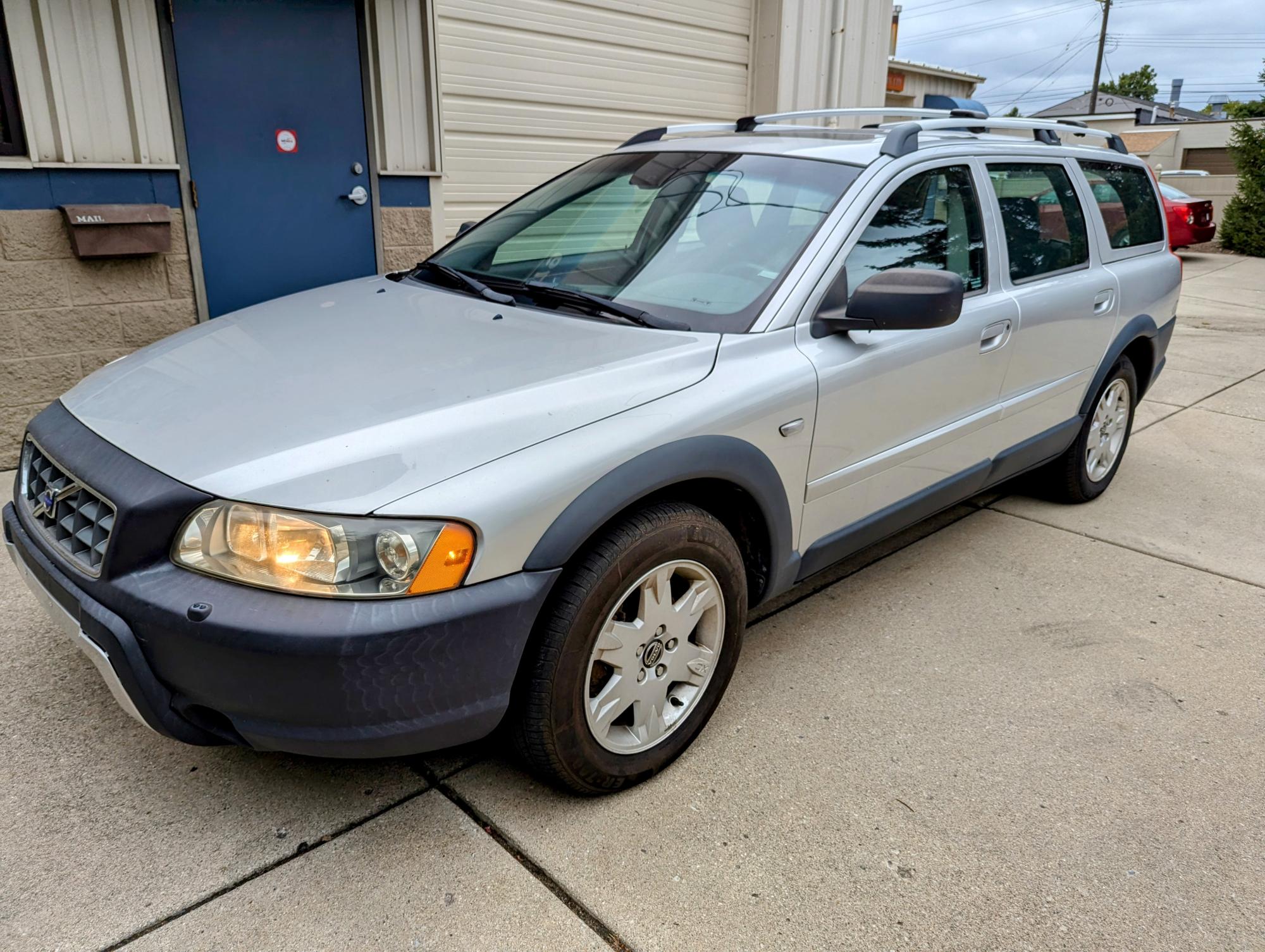 photo of 2005 Volvo XC70 Cross Country
