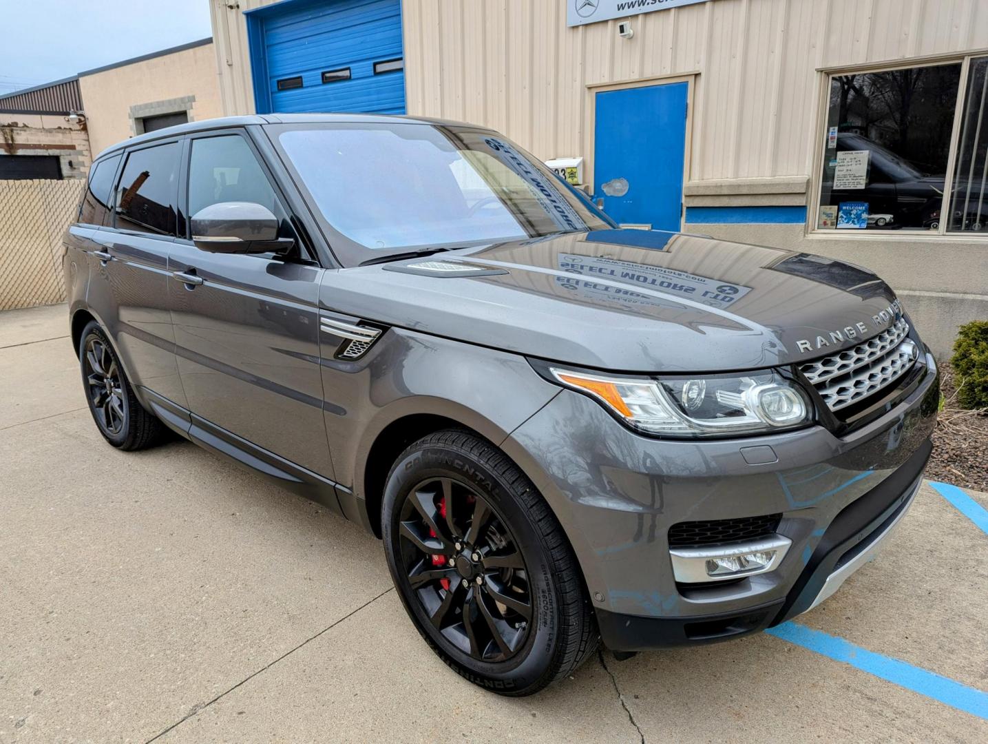 2016 Corris Grey /Black Leather Land Rover Range Rover Sport 5.0L V8 Supercharged (SALWR2EF9GA) with an 5.0L V8 DOHC 32V SUPERCHARGED engine, 8A transmission, located at 603 Amelia Street, Plymouth, MI, 48170, (734) 459-5520, 42.378841, -83.464546 - Vehicles shown by appointment - Please call ahead - 734-459-5520, text 734-658-4573 or contact us via our web site at: http://www.selectmotors.com for complete Inventory, Photos, Videos and FREE Carfax Reports. 2016 Land Rover Range Rover Sport, Supercharged V8, Corris Grey with Black leather int - Photo#10
