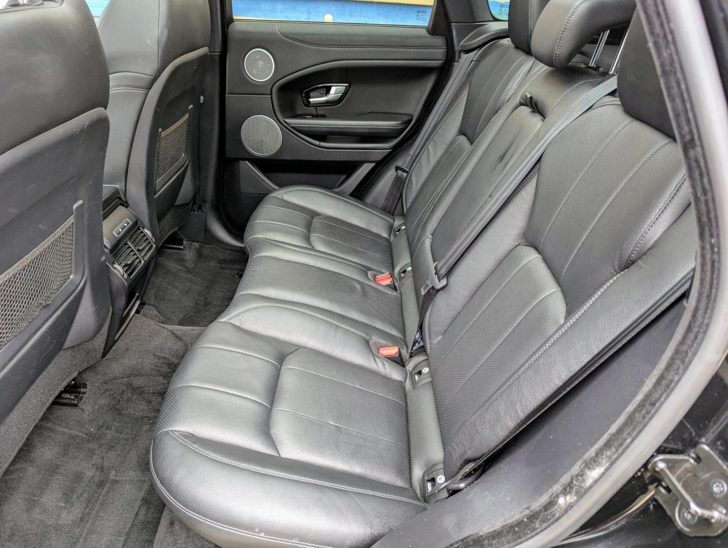 2016 Black /Black Leather Land Rover Range Rover Evoque SE (SALVP2BG2GH) with an 2.0L L4 DOHC 24V TURBO engine, 9A transmission, located at 603 Amelia Street, Plymouth, MI, 48170, (734) 459-5520, 42.378841, -83.464546 - Photo#4