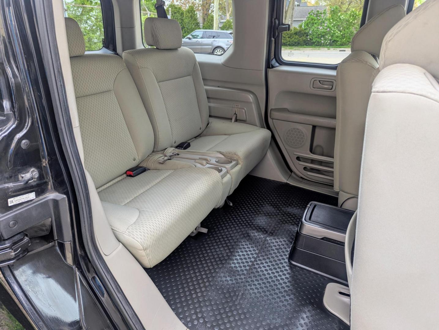 2011 Black /Beige Honda Element EX 4WD AT (5J6YH2H77BL) with an 2.4L L4 DOHC 16V engine, 5-Speed Automatic transmission, located at 603 Amelia Street, Plymouth, MI, 48170, (734) 459-5520, 42.378841, -83.464546 - Vehicles shown by appointment - Please call ahead - 734-459-5520, text 734-658-4573 or contact us via our web site at: http://www.selectmotors.com for complete Inventory, Photos, Videos and FREE Carfax Reports. 2011 Honda Element EX, Black with Beige interior, 85K one owner miles. Real time 4-w - Photo#7