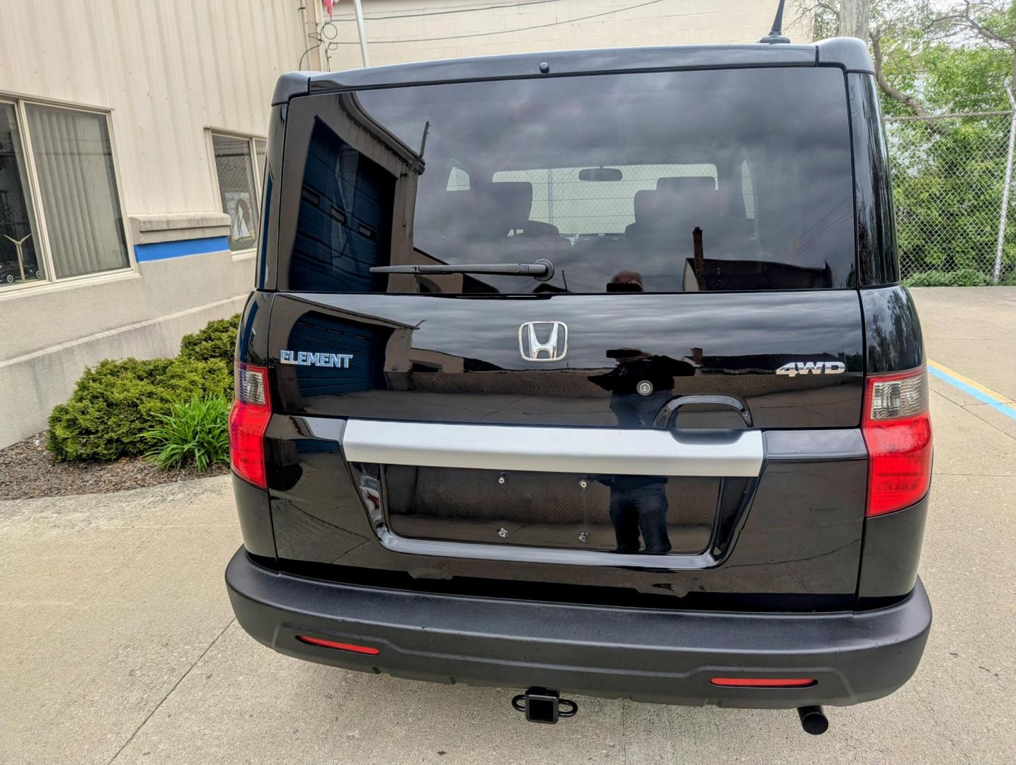 2011 Black /Beige Honda Element EX 4WD AT (5J6YH2H77BL) with an 2.4L L4 DOHC 16V engine, 5-Speed Automatic transmission, located at 603 Amelia Street, Plymouth, MI, 48170, (734) 459-5520, 42.378841, -83.464546 - Vehicles shown by appointment - Please call ahead - 734-459-5520, text 734-658-4573 or contact us via our web site at: http://www.selectmotors.com for complete Inventory, Photos, Videos and FREE Carfax Reports. 2011 Honda Element EX, Black with Beige interior, 85K one owner miles. Real time 4-w - Photo#13