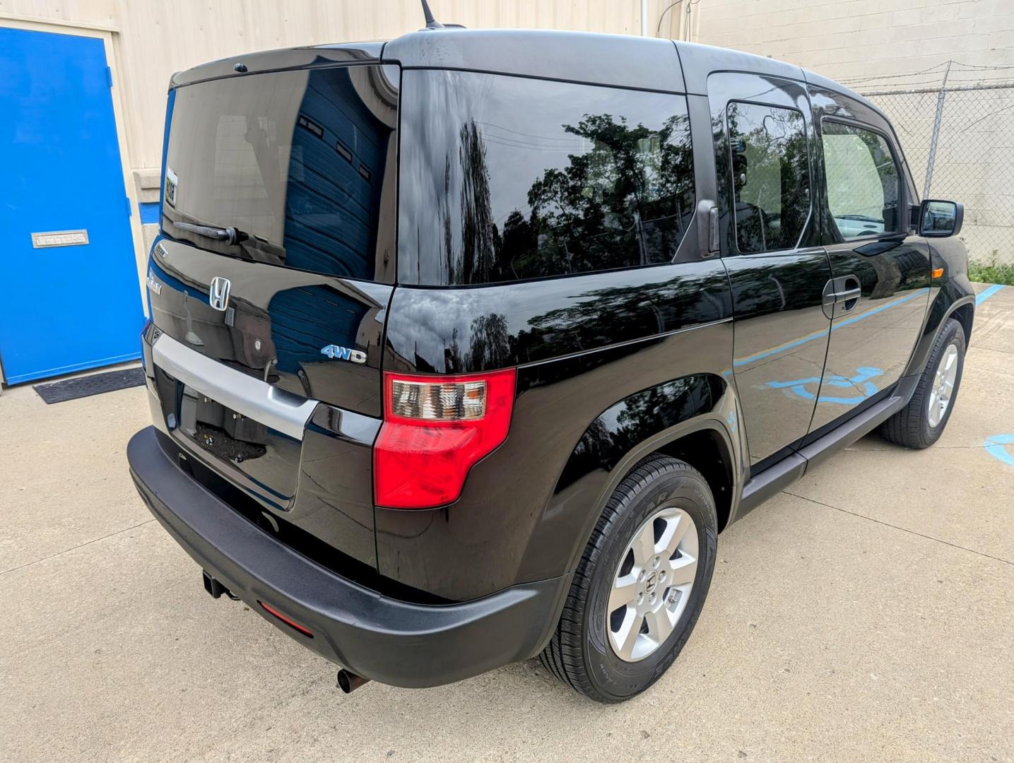2011 Black /Beige Honda Element EX 4WD AT (5J6YH2H77BL) with an 2.4L L4 DOHC 16V engine, 5-Speed Automatic transmission, located at 603 Amelia Street, Plymouth, MI, 48170, (734) 459-5520, 42.378841, -83.464546 - Vehicles shown by appointment - Please call ahead - 734-459-5520, text 734-658-4573 or contact us via our web site at: http://www.selectmotors.com for complete Inventory, Photos, Videos and FREE Carfax Reports. 2011 Honda Element EX, Black with Beige interior, 85K one owner miles. Real time 4-w - Photo#12