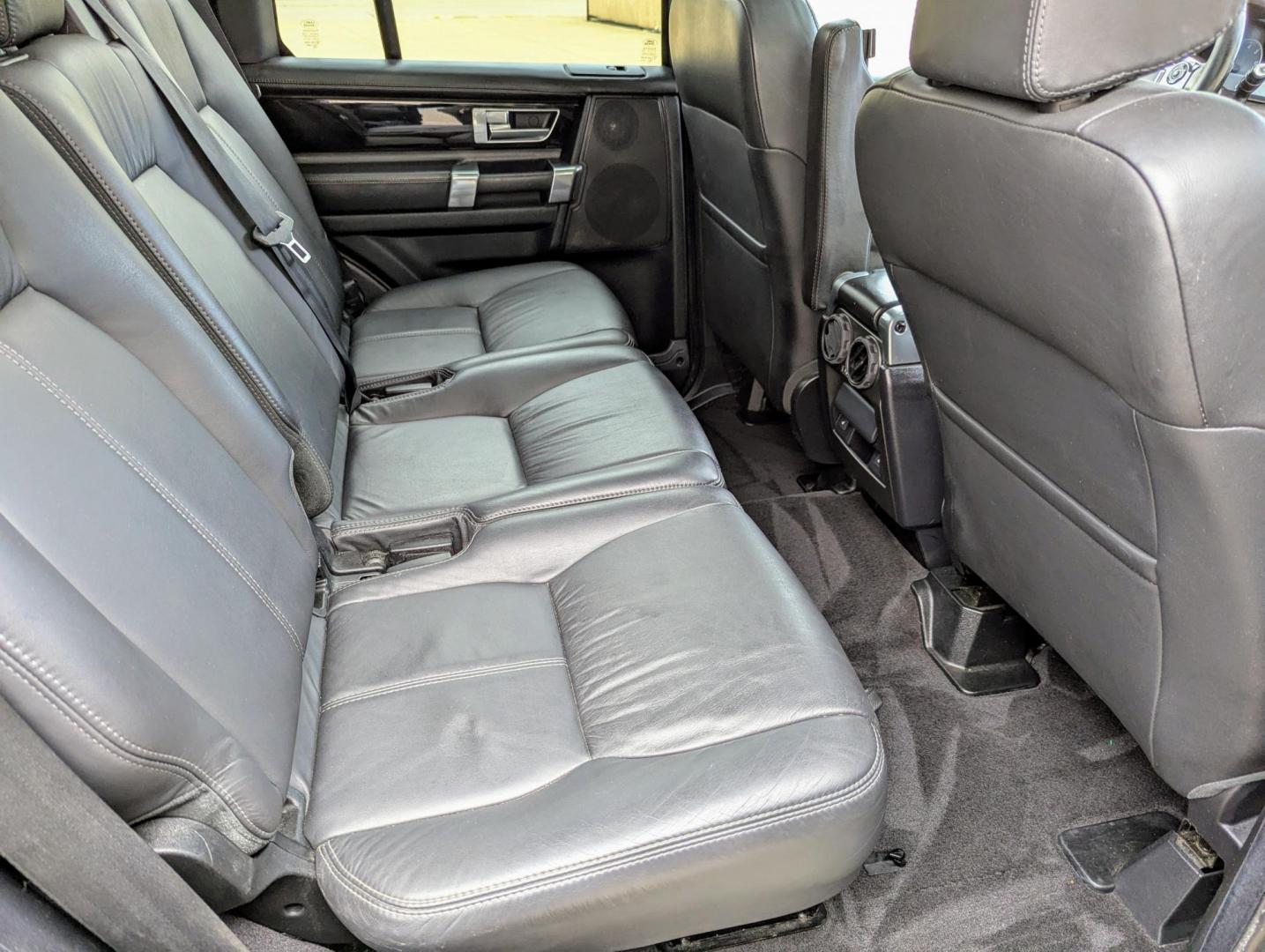2013 Causeway Gray Metallic /Black Leather Land Rover LR4 HSE Luxury (SALAK2D47DA) with an 4.4L V8 DOHC 32V engine, 6-Speed Automatic transmission, located at 603 Amelia Street, Plymouth, MI, 48170, (734) 459-5520, 42.378841, -83.464546 - Vehicles shown by appointment - Please call ahead - 734-459-5520, text 734-658-4573 or contact us via our web site at: http://www.selectmotors.com for complete Inventory, Photos, Videos and FREE Carfax Reports. 2013 Land Rover LR4 HSE Luxury, Causeway Gray Metallic/Windsor Black leather inter - Photo#9