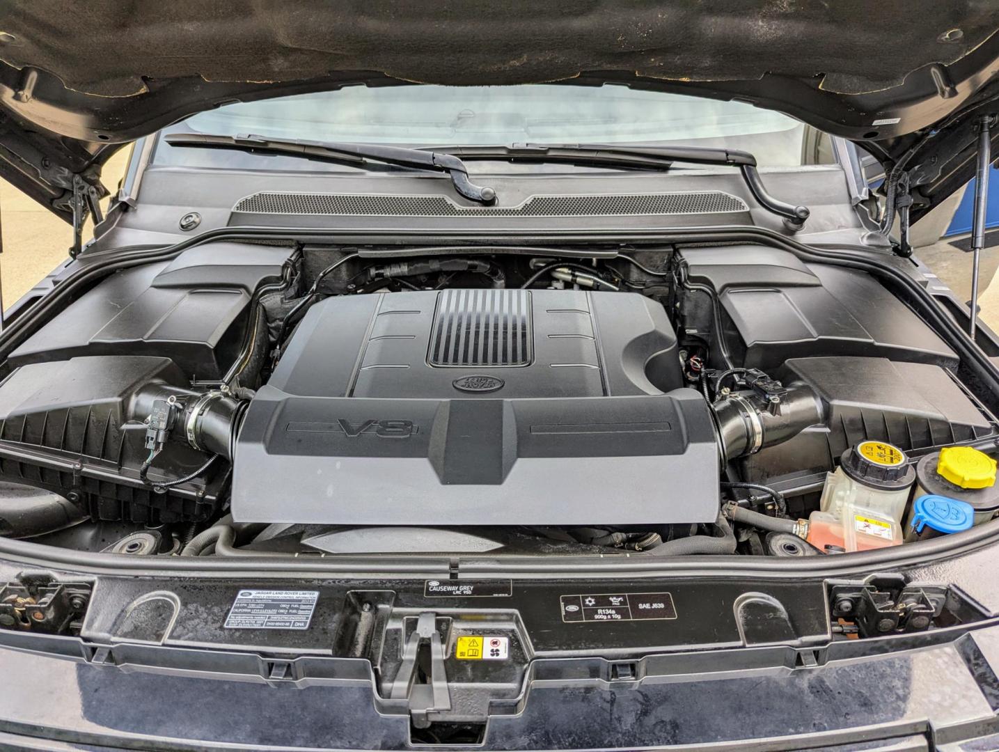 2013 Causeway Gray Metallic /Black Leather Land Rover LR4 HSE Luxury (SALAK2D47DA) with an 4.4L V8 DOHC 32V engine, 6-Speed Automatic transmission, located at 603 Amelia Street, Plymouth, MI, 48170, (734) 459-5520, 42.378841, -83.464546 - Vehicles shown by appointment - Please call ahead - 734-459-5520, text 734-658-4573 or contact us via our web site at: http://www.selectmotors.com for complete Inventory, Photos, Videos and FREE Carfax Reports. 2013 Land Rover LR4 HSE Luxury, Causeway Gray Metallic/Windsor Black leather inter - Photo#18