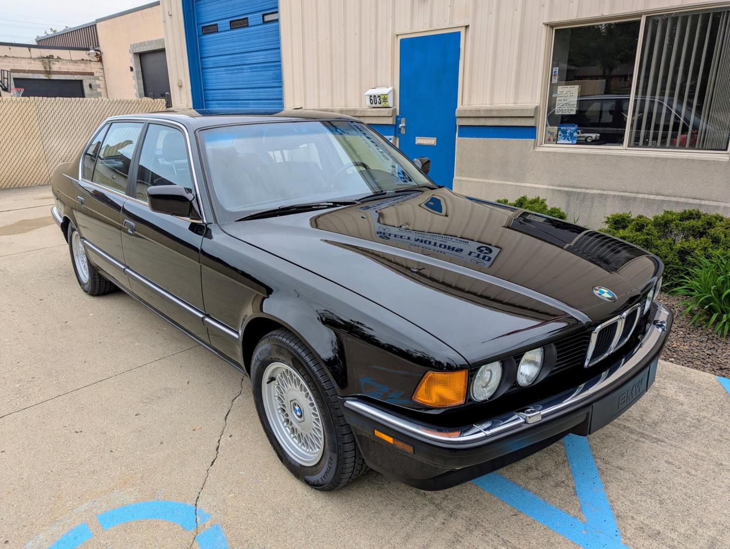 1990 Black /Black Leather BMW 7-Series 735iL (WBAGC4315LD) with an 3.4L L6 SOHC 12V engine, 4-Speed Automatic Overdrive transmission, located at 603 Amelia Street, Plymouth, MI, 48170, (734) 459-5520, 42.378841, -83.464546 - Vehicles shown by appointment - Please call ahead - 734-459-5520, text 734-658-4573 or contact us via our web site at: http://www.selectmotors.com for complete Inventory, Photos, Videos and FREE Carfax Reports. 1990 BMW 735iL, Black with black leather interior, 59K miles. Last owner purchased in - Photo#12
