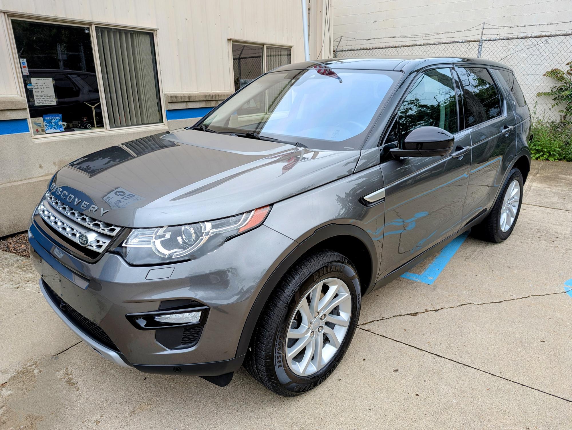 photo of 2017 Land Rover Discovery Sport HSE