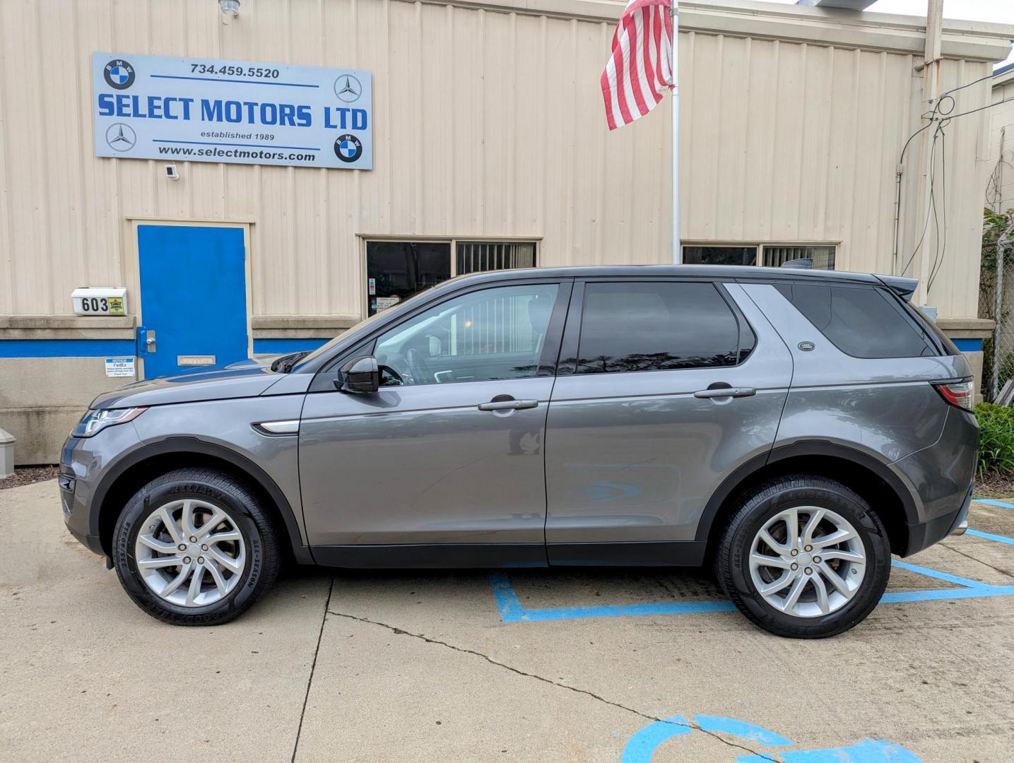 2017 Scotia Grey Metallic /Ebony Windsor Leather Land Rover Discovery Sport HSE (SALCR2BG4HH) with an 2.0L L4 engine, 9A transmission, located at 603 Amelia Street, Plymouth, MI, 48170, (734) 459-5520, 42.378841, -83.464546 - Vehicles shown by appointment - Please call ahead - 734-459-5520, text 734-658-4573 or contact us via our web site at: http://www.selectmotors.com for complete Inventory, Photos, Videos and FREE Carfax Reports. 2017 Land Rover Discovery Sport HSE - 4WD, Scotia Grey Metallic, Ebony Windsor Leather - Photo#2