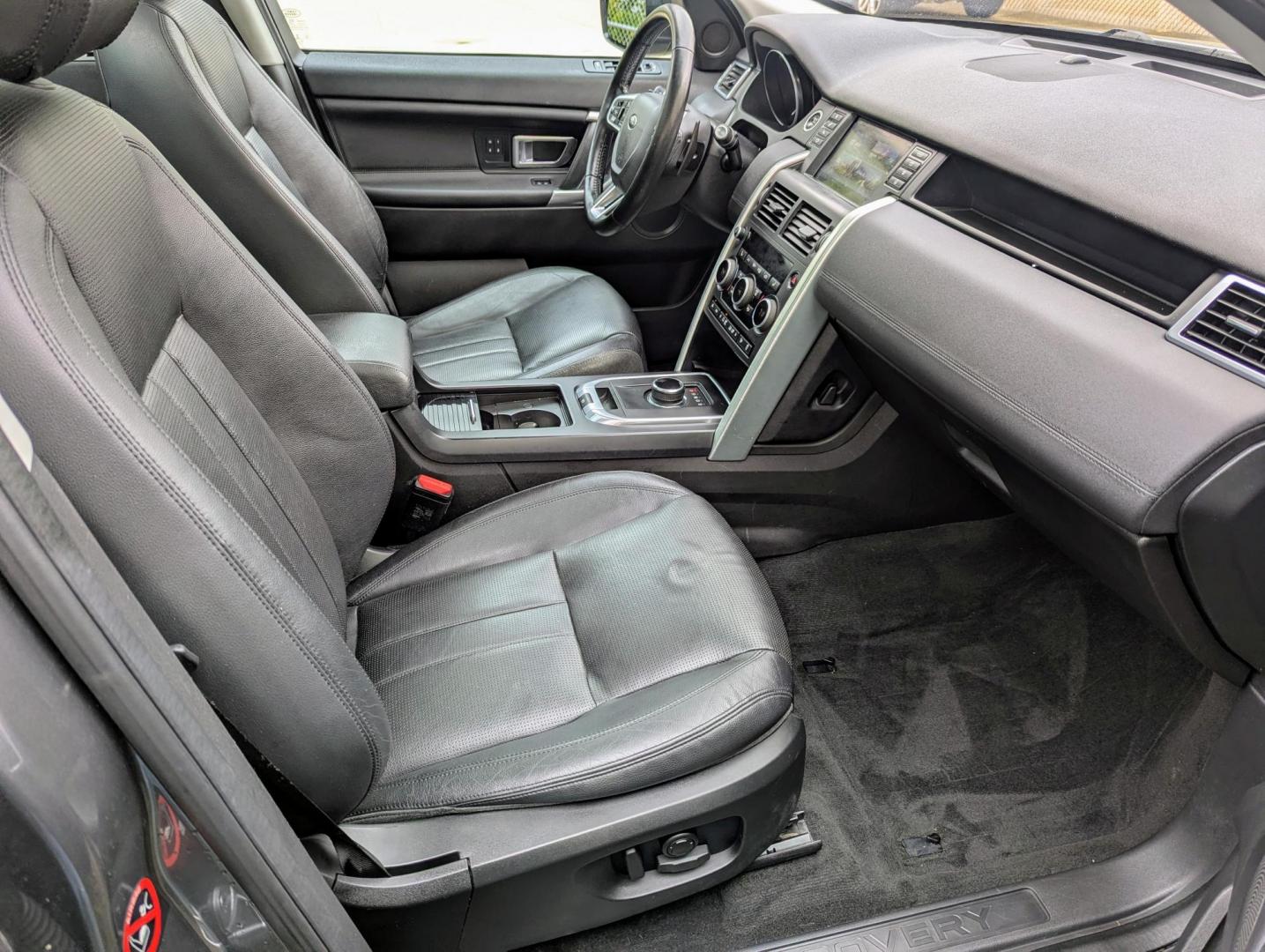 2017 Scotia Grey Metallic /Ebony Windsor Leather Land Rover Discovery Sport HSE (SALCR2BG4HH) with an 2.0L L4 engine, 9A transmission, located at 603 Amelia Street, Plymouth, MI, 48170, (734) 459-5520, 42.378841, -83.464546 - Vehicles shown by appointment - Please call ahead - 734-459-5520, text 734-658-4573 or contact us via our web site at: http://www.selectmotors.com for complete Inventory, Photos, Videos and FREE Carfax Reports. 2017 Land Rover Discovery Sport HSE - 4WD, Scotia Grey Metallic, Ebony Windsor Leather - Photo#9
