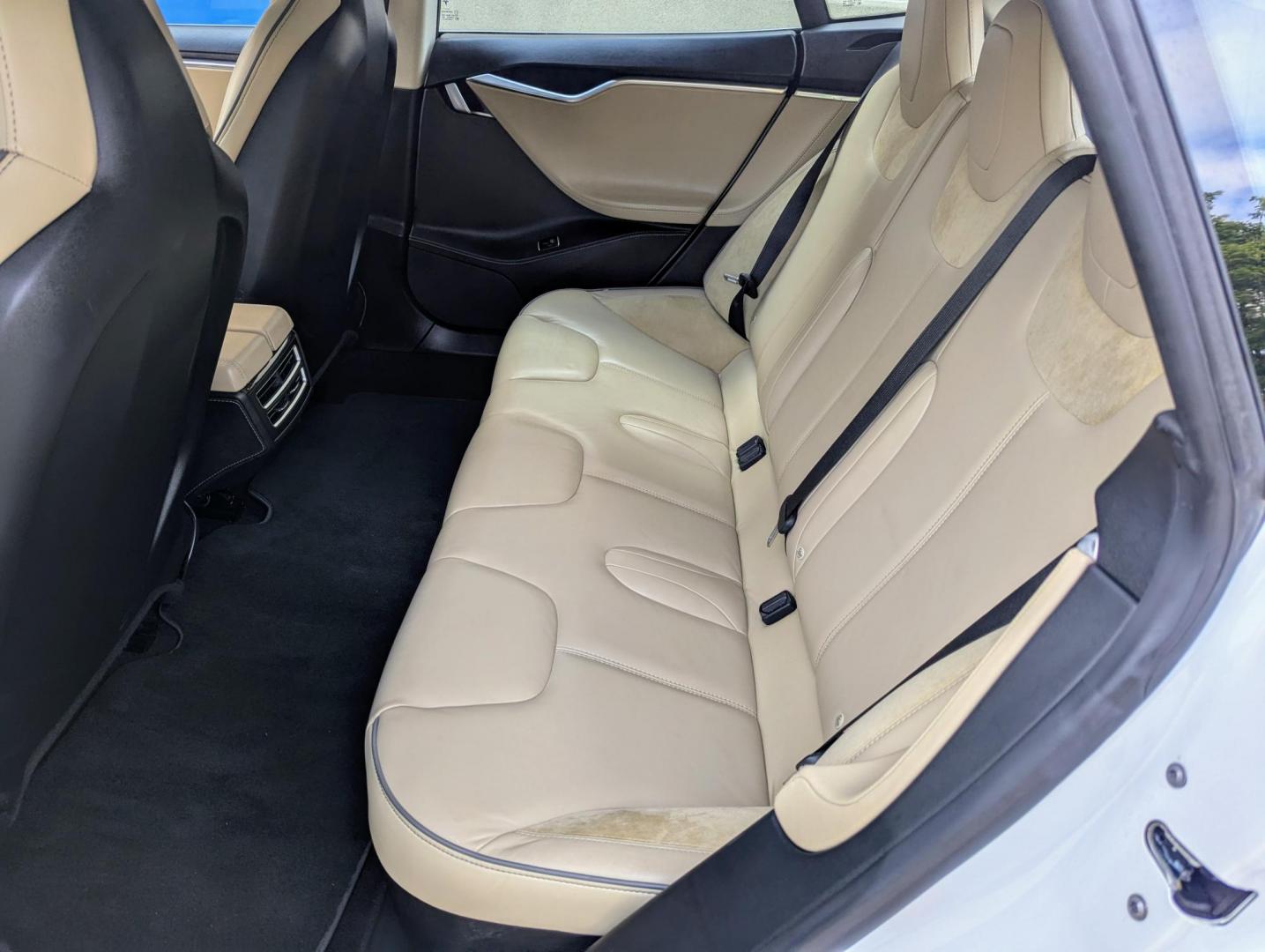 2014 White /Tan Nappa Leather Tesla Model S Base (5YJSA1H1XEF) with an ELECTRIC engine, 1-Speed Automatic transmission, located at 603 Amelia Street, Plymouth, MI, 48170, (734) 459-5520, 42.378841, -83.464546 - Vehicles shown by appointment - Please call ahead - 734-459-5520, text 734-658-4573 or contact us via our web site at: http://www.selectmotors.com for complete Inventory, Photos, Videos and FREE Carfax Reports. 2014 Tesla Model S 85, FREE Unlimited Supercharging. White with Tan Nappa leather seat - Photo#5