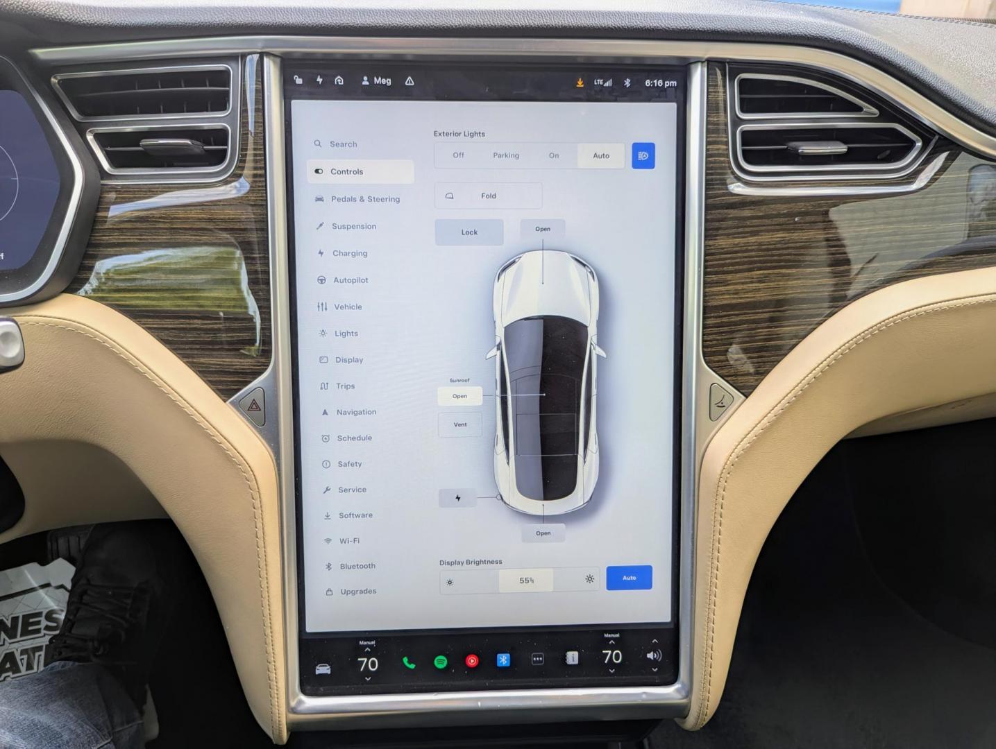 2014 White /Tan Nappa Leather Tesla Model S Base (5YJSA1H1XEF) with an ELECTRIC engine, 1-Speed Automatic transmission, located at 603 Amelia Street, Plymouth, MI, 48170, (734) 459-5520, 42.378841, -83.464546 - Vehicles shown by appointment - Please call ahead - 734-459-5520, text 734-658-4573 or contact us via our web site at: http://www.selectmotors.com for complete Inventory, Photos, Videos and FREE Carfax Reports. 2014 Tesla Model S 85, FREE Unlimited Supercharging. White with Tan Nappa leather seat - Photo#10