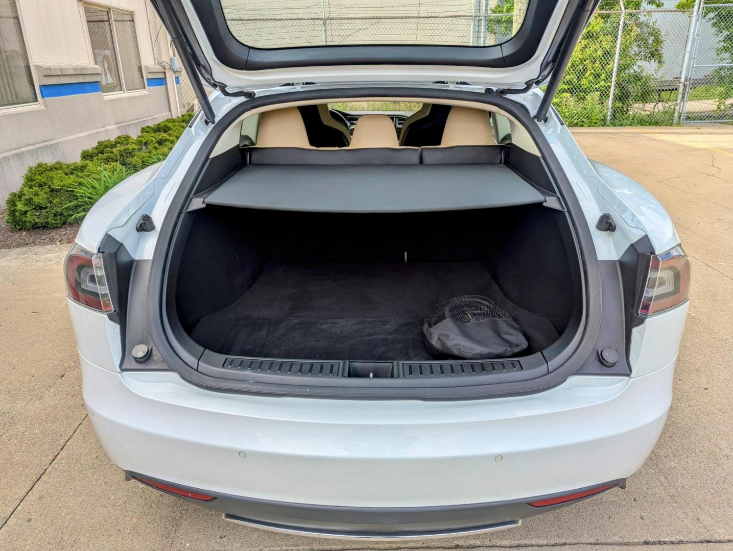2014 White /Tan Nappa Leather Tesla Model S Base (5YJSA1H1XEF) with an ELECTRIC engine, 1-Speed Automatic transmission, located at 603 Amelia Street, Plymouth, MI, 48170, (734) 459-5520, 42.378841, -83.464546 - Vehicles shown by appointment - Please call ahead - 734-459-5520, text 734-658-4573 or contact us via our web site at: http://www.selectmotors.com for complete Inventory, Photos, Videos and FREE Carfax Reports. 2014 Tesla Model S 85, FREE Unlimited Supercharging. White with Tan Nappa leather seat - Photo#15