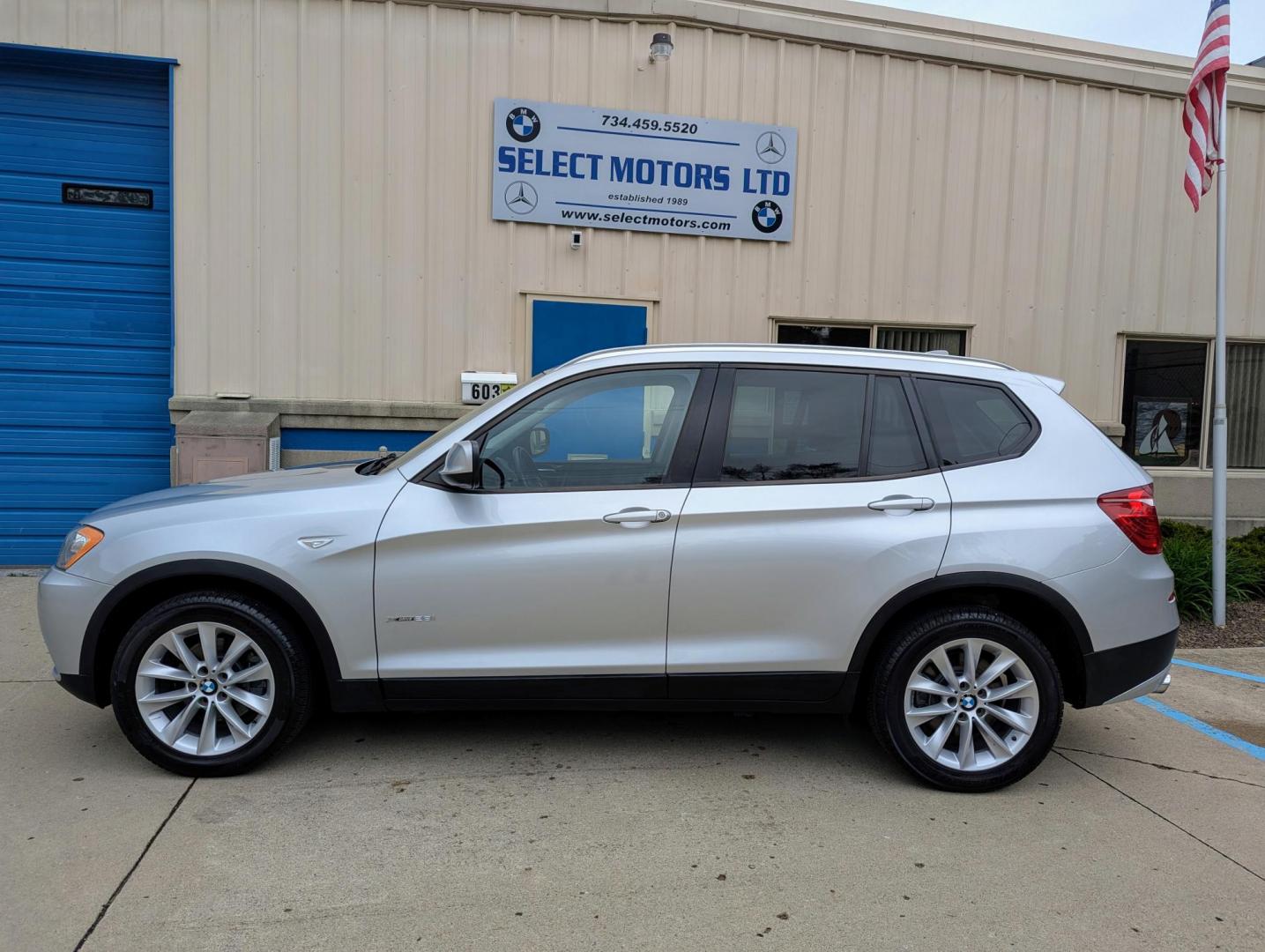 2014 Titanium Silver /Black Leather BMW X3 xDrive28i (5UXWX9C52E0) with an 2.0L L4 DOHC 16V engine, 8-Speed Automatic transmission, located at 603 Amelia Street, Plymouth, MI, 48170, (734) 459-5520, 42.378841, -83.464546 - Photo#2