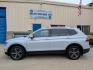 2019 White /Black Volkswagen Tiguan SE 4Motion AWD (3VV2B7AX6KM) with an 2.0L L4 DOHC 16V TURBO engine, 8A transmission, located at 603 Amelia Street, Plymouth, MI, 48170, (734) 459-5520, 42.378841, -83.464546 - Vehicles shown by appointment - Please call ahead - 734-459-5520, text 734-658-4573 or contact us via our web site at: http://www.selectmotors.com for complete Inventory, Photos, Videos and FREE Carfax Reports. 2019 VW Tiguan SEL, White Pearl Metallic with black interior, 85K miles, All Wheel Dri - Photo#2