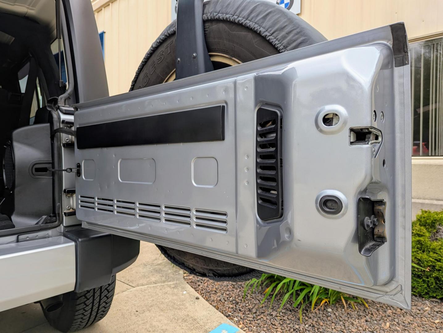 2013 Silver Metallic /Black Jeep Wrangler Unlimited Sahara 4WD (1C4BJWEG3DL) with an 3.6L V6 DOHC 24V FFV engine, Automatic transmission, located at 603 Amelia Street, Plymouth, MI, 48170, (734) 459-5520, 42.378841, -83.464546 - Vehicles shown by appointment - Please call ahead - 734-459-5520, text 734-658-4573 or contact us via our web site at: http://www.selectmotors.com for complete Inventory, Photos, Videos and FREE Carfax Reports. 2013 Jeep Wrangler Unlimited Sahara. Billet Silver Metallic with black interior, 175K - Photo#7