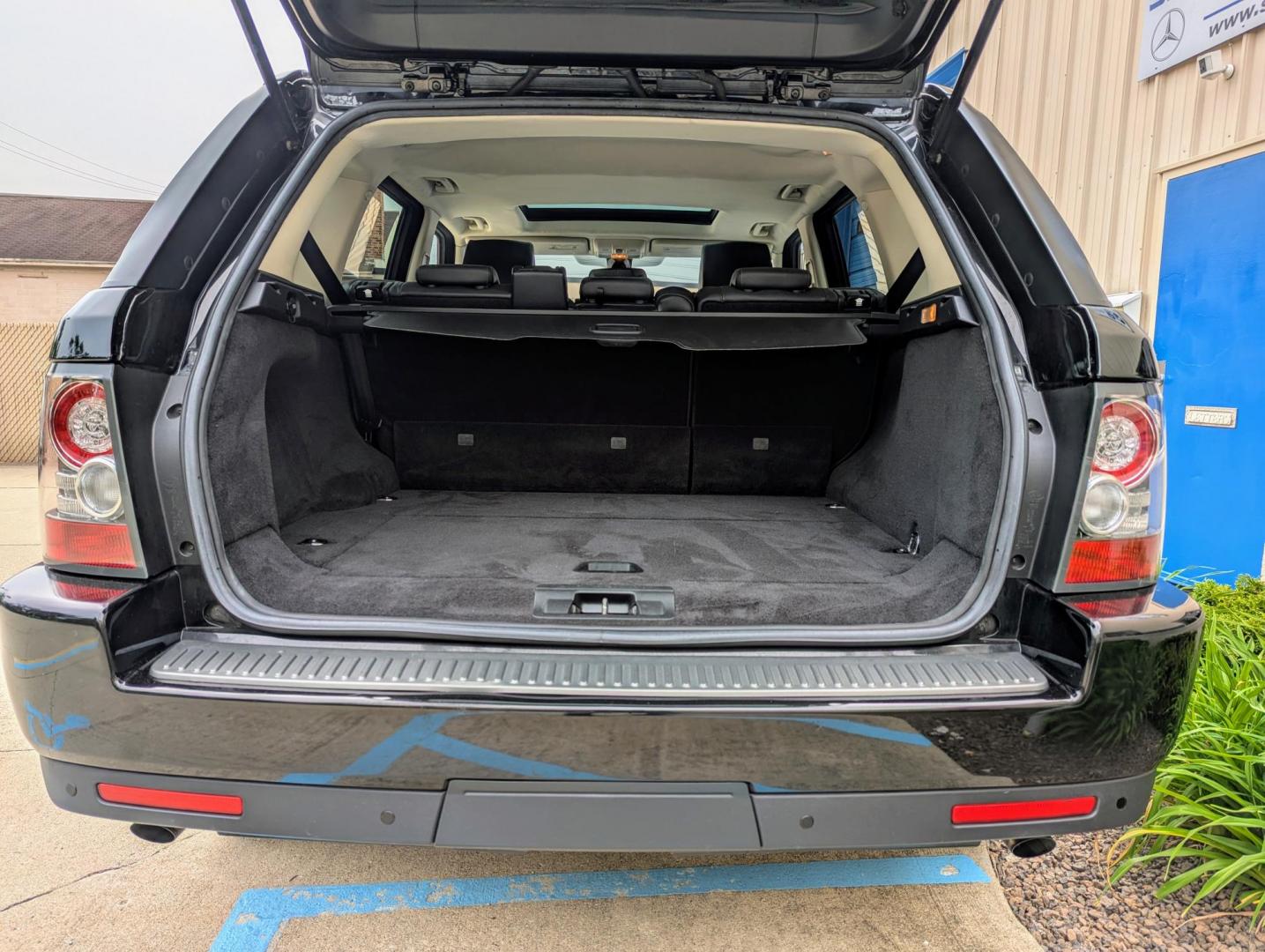 2010 Black /Ebony Leather Land Rover Range Rover Sport HSE (SALSK2D41AA) with an 4.4L V8 DOHC 32V engine, 6-Speed Automatic transmission, located at 603 Amelia Street, Plymouth, MI, 48170, (734) 459-5520, 42.378841, -83.464546 - Vehicles shown by appointment - Please call ahead - 734-459-5520, text 734-658-4573 or contact us via our web site at: http://www.selectmotors.com for complete Inventory, Photos, Videos and FREE Carfax Reports. 2010 Land Rover Range Rover Sport HSE LUX, Santorini Black Metallic, Ebony interior, 2 - Photo#9