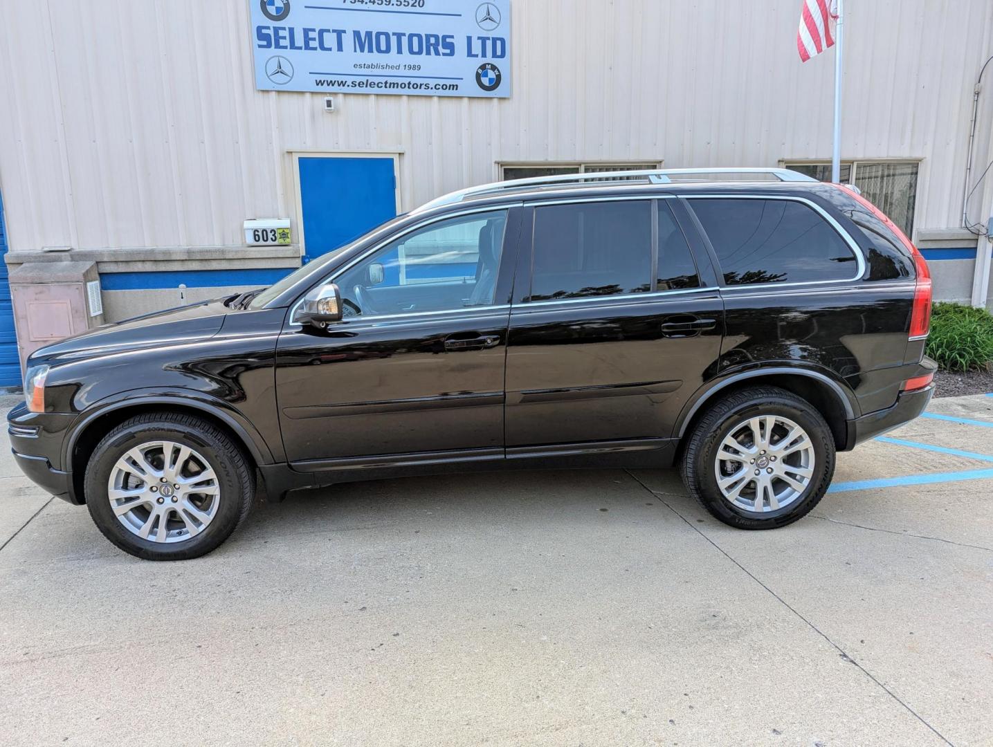 2013 Volvo XC90 3.2 AWD (YV4952CZ0D1) with an 3.2L L6 DOHC 24V engine, 6-Speed Automatic transmission, located at 603 Amelia Street, Plymouth, MI, 48170, (734) 459-5520, 42.378841, -83.464546 - Vehicles shown by appointment - Please call ahead - 734-459-5520, text 734-658-4573 or contact us via our web site at: http://www.selectmotors.com for complete Inventory, Photos, Videos and FREE Carfax Reports. 2013 Volvo XC90 3.2, Ember Black Metallic with black leather interior, 90K miles, all - Photo#2