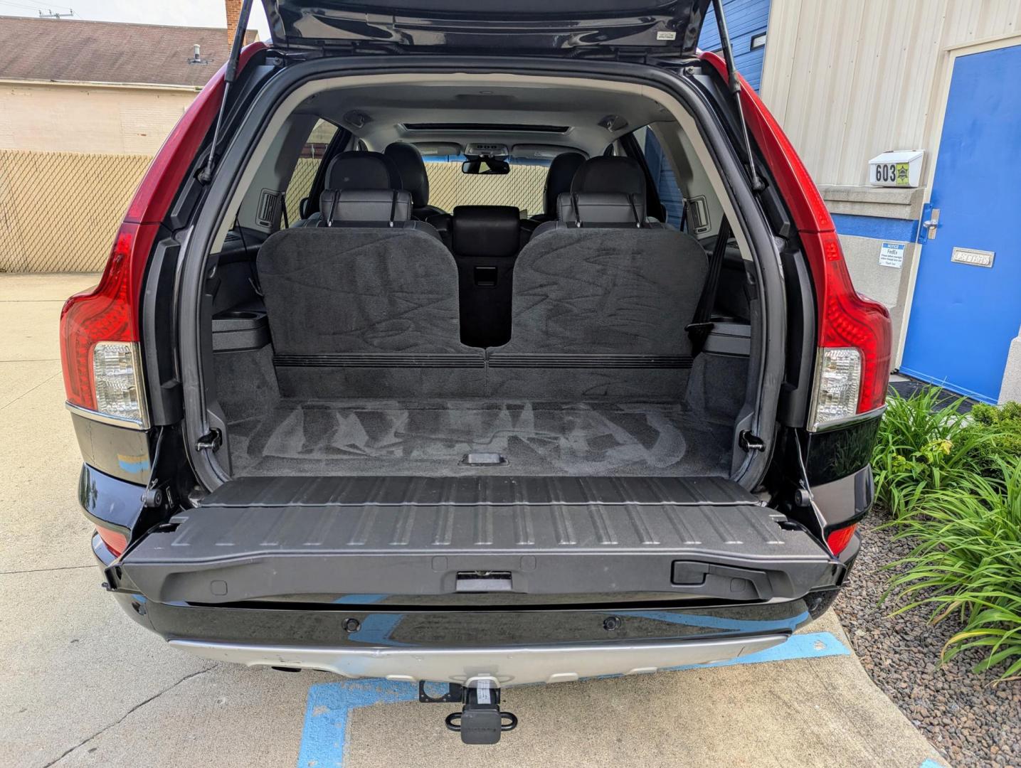 2013 Volvo XC90 3.2 AWD (YV4952CZ0D1) with an 3.2L L6 DOHC 24V engine, 6-Speed Automatic transmission, located at 603 Amelia Street, Plymouth, MI, 48170, (734) 459-5520, 42.378841, -83.464546 - Vehicles shown by appointment - Please call ahead - 734-459-5520, text 734-658-4573 or contact us via our web site at: http://www.selectmotors.com for complete Inventory, Photos, Videos and FREE Carfax Reports. 2013 Volvo XC90 3.2, Ember Black Metallic with black leather interior, 90K miles, all - Photo#7