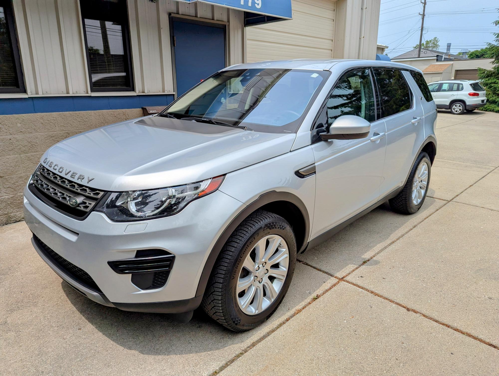photo of 2017 Land Rover Discovery Sport SE