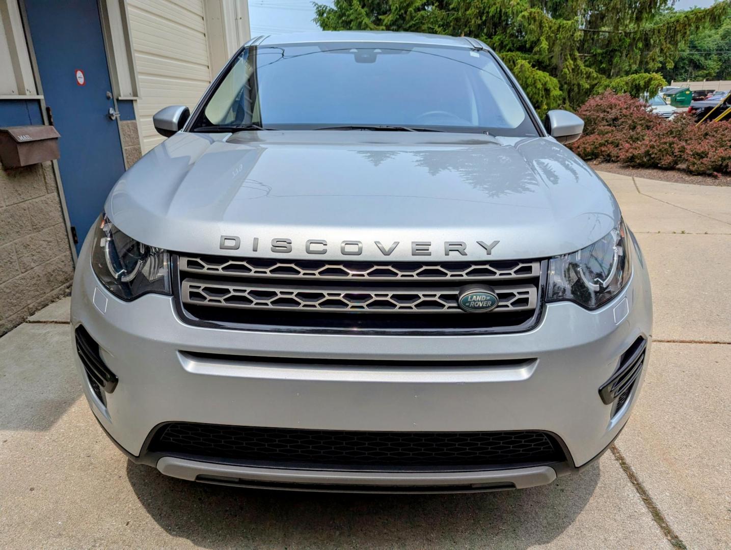 2017 Silver Metallic /Ebony Land Rover Discovery Sport SE (SALCP2BG0HH) with an 2.0L L4 DOHC 16V engine, 9A transmission, located at 603 Amelia Street, Plymouth, MI, 48170, (734) 459-5520, 42.378841, -83.464546 - Photo#1