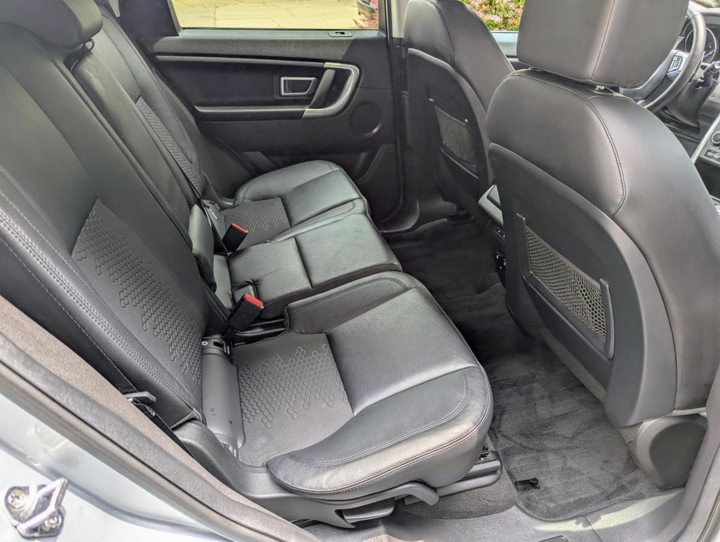 2017 Silver Metallic /Ebony Land Rover Discovery Sport SE (SALCP2BG0HH) with an 2.0L L4 DOHC 16V engine, 9A transmission, located at 603 Amelia Street, Plymouth, MI, 48170, (734) 459-5520, 42.378841, -83.464546 - Photo#6