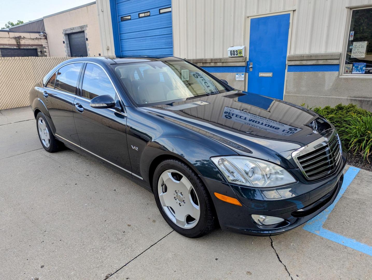 2007 Black Opal Metallic /Brown Leather Mercedes-Benz S-Class S600 (WDDNG76X37A) with an 5.5L V12 SOHC 36V TURBO engine, 5-Speed Automatic Overdrive transmission, located at 603 Amelia Street, Plymouth, MI, 48170, (734) 459-5520, 42.378841, -83.464546 - Vehicles shown by appointment - Please call ahead - 734-459-5520, text 734-658-4573 or contact us via our web site at: http://www.selectmotors.com for complete Inventory, Photos, Videos and FREE Carfax Reports. 2007 Mercedes S600, Black Opal Metallic, Light Brown Exclusive leather interior, 86K m - Photo#11