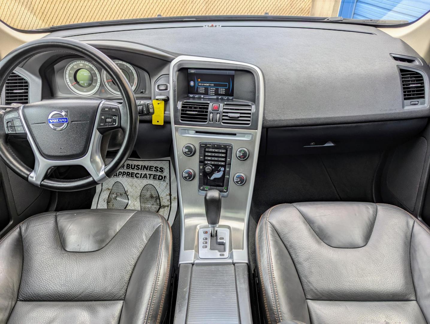 2011 Black /Black Leather Volvo XC60 T6 AWD (YV4902DZ9B2) with an 3.0L L6 DOHC 24V TURBO engine, 6-Speed Automatic transmission, located at 603 Amelia Street, Plymouth, MI, 48170, (734) 459-5520, 42.378841, -83.464546 - Vehicles shown by appointment - Please call ahead - 734-459-5520, text 734-658-4573 or contact us via our web site at: http://www.selectmotors.com for complete Inventory, Photos, Videos and FREE Carfax Reports. Warranty included. 2011 Volvo XC60 T6 3.0, Black with black leather interior, 82K mi - Photo#9