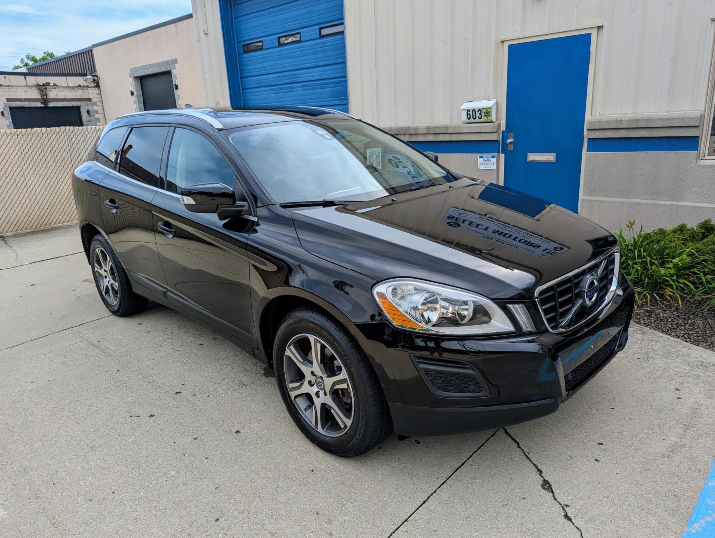 2011 Black /Black Leather Volvo XC60 T6 AWD (YV4902DZ9B2) with an 3.0L L6 DOHC 24V TURBO engine, 6-Speed Automatic transmission, located at 603 Amelia Street, Plymouth, MI, 48170, (734) 459-5520, 42.378841, -83.464546 - Vehicles shown by appointment - Please call ahead - 734-459-5520, text 734-658-4573 or contact us via our web site at: http://www.selectmotors.com for complete Inventory, Photos, Videos and FREE Carfax Reports. Warranty included. 2011 Volvo XC60 T6 3.0, Black with black leather interior, 82K mi - Photo#11