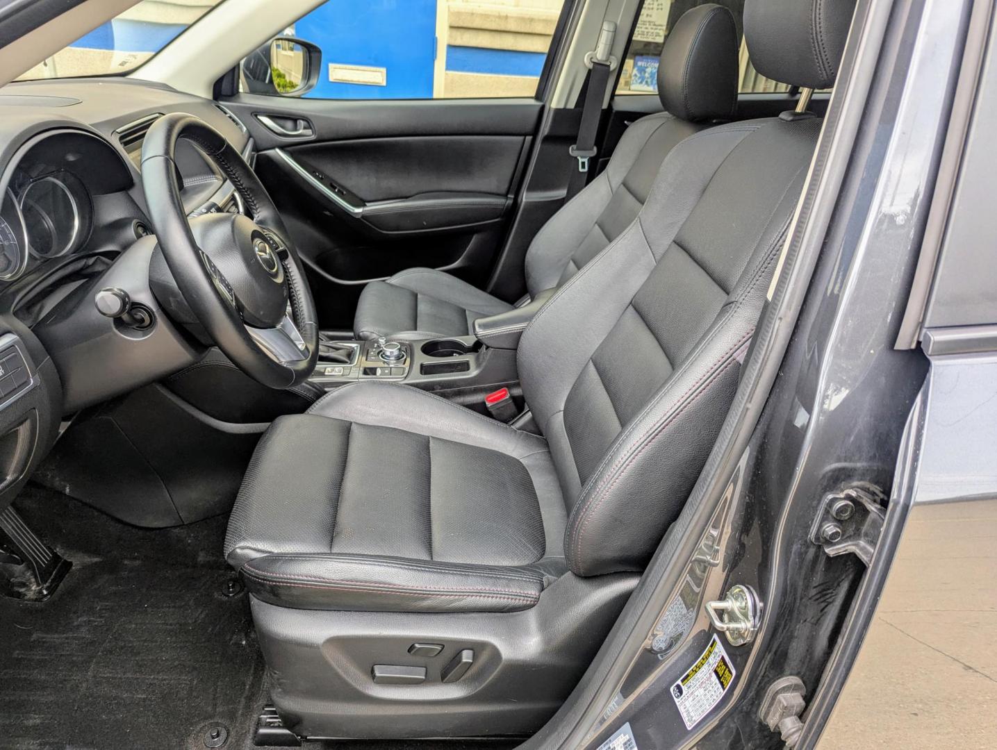 2016 Meteor Gray Mica /Black Leather Mazda CX-5 Grand Touring AWD (JM3KE4DY5G0) with an 2.5L L4 DOHC 16V engine, 6-Speed Automatic transmission, located at 603 Amelia Street, Plymouth, MI, 48170, (734) 459-5520, 42.378841, -83.464546 - Vehicles shown by appointment - Please call ahead - 734-459-5520, text 734-658-4573 or contact us via our web site at: http://www.selectmotors.com for complete Inventory, Photos, Videos and FREE Carfax Reports. 2016 Mazda CX5 Grand Touring, Meteor Gray Mica, Black leather interior, 134K one owner - Photo#4