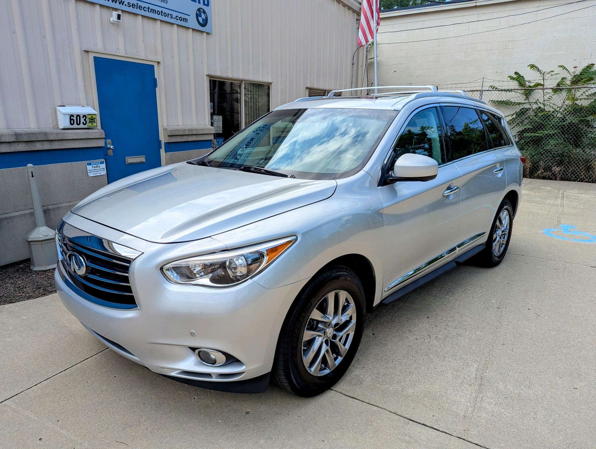 photo of 2014 Infiniti QX60 AWD