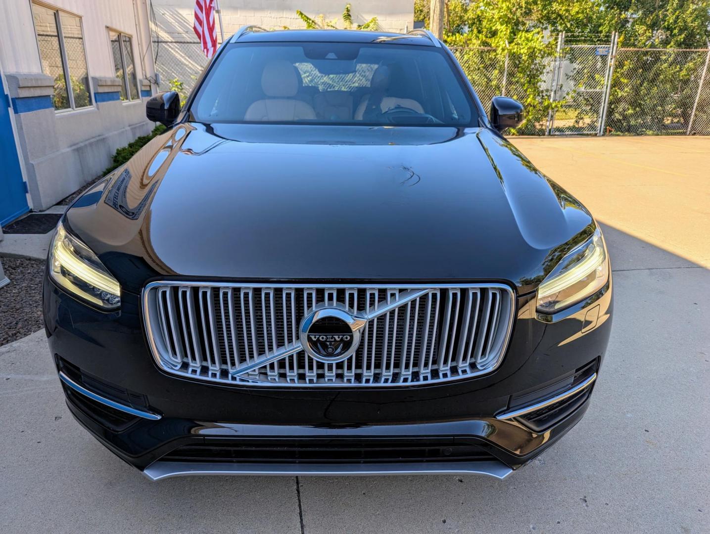 2018 Black /Blonde Nappa Leather Volvo XC90 T6 Inscription AWD (YV4A22PL8J1) with an 2.0L L4 DOHC 16V engine, 8A transmission, located at 603 Amelia Street, Plymouth, MI, 48170, (734) 459-5520, 42.378841, -83.464546 - Vehicles shown by appointment - Please call ahead - 734-459-5520, text 734-658-4573 or contact us via our web site at: http://www.selectmotors.com for complete Inventory, Photos, Videos and FREE Carfax Reports. 2018 Volvo XC90 Inscription T6, Onyx Black Metallic with Blonde perforated Nappa leath - Photo#1
