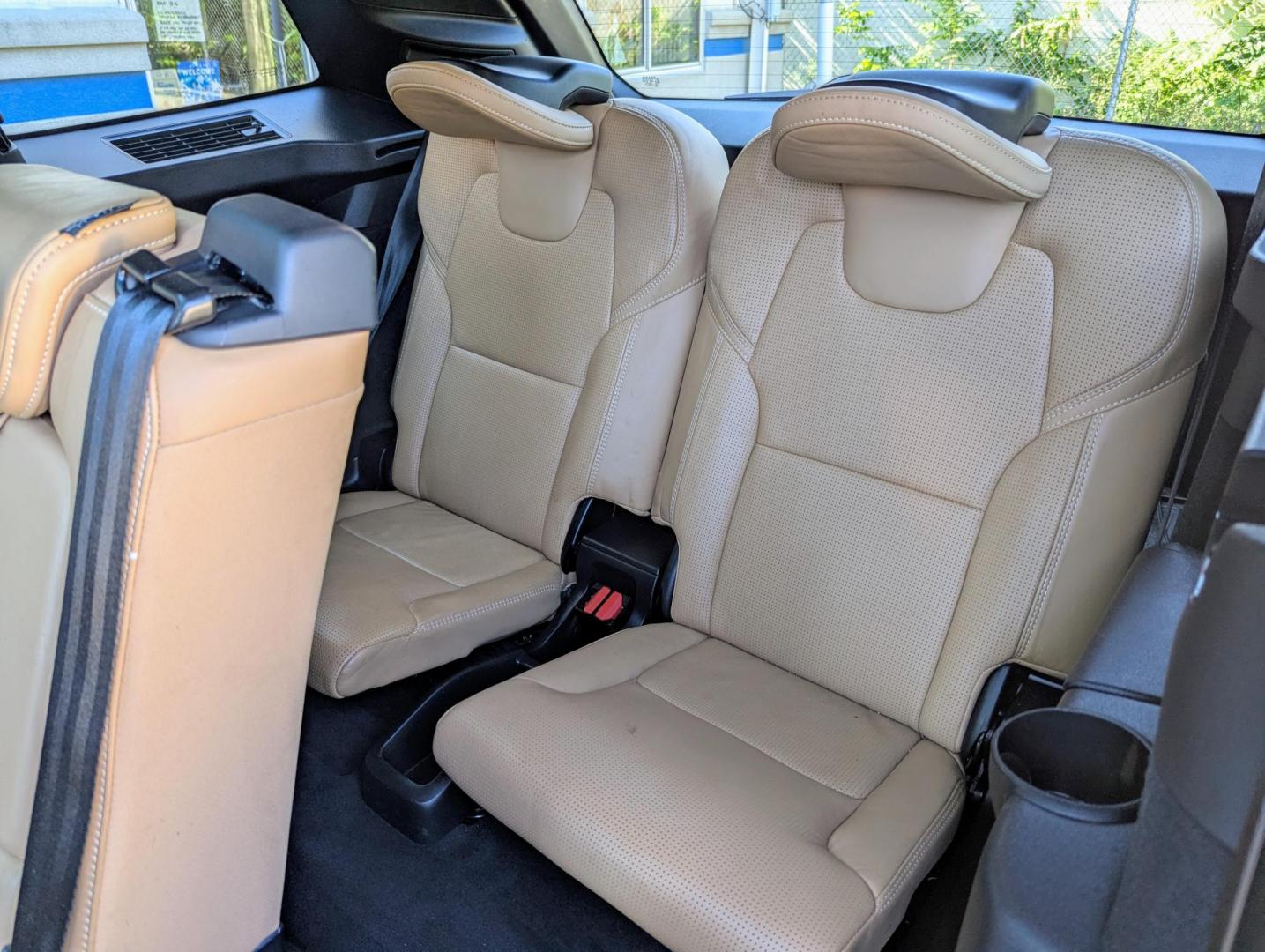 2018 Black /Blonde Nappa Leather Volvo XC90 T6 Inscription AWD (YV4A22PL8J1) with an 2.0L L4 DOHC 16V engine, 8A transmission, located at 603 Amelia Street, Plymouth, MI, 48170, (734) 459-5520, 42.378841, -83.464546 - Vehicles shown by appointment - Please call ahead - 734-459-5520, text 734-658-4573 or contact us via our web site at: http://www.selectmotors.com for complete Inventory, Photos, Videos and FREE Carfax Reports. 2018 Volvo XC90 Inscription T6, Onyx Black Metallic with Blonde perforated Nappa leath - Photo#6
