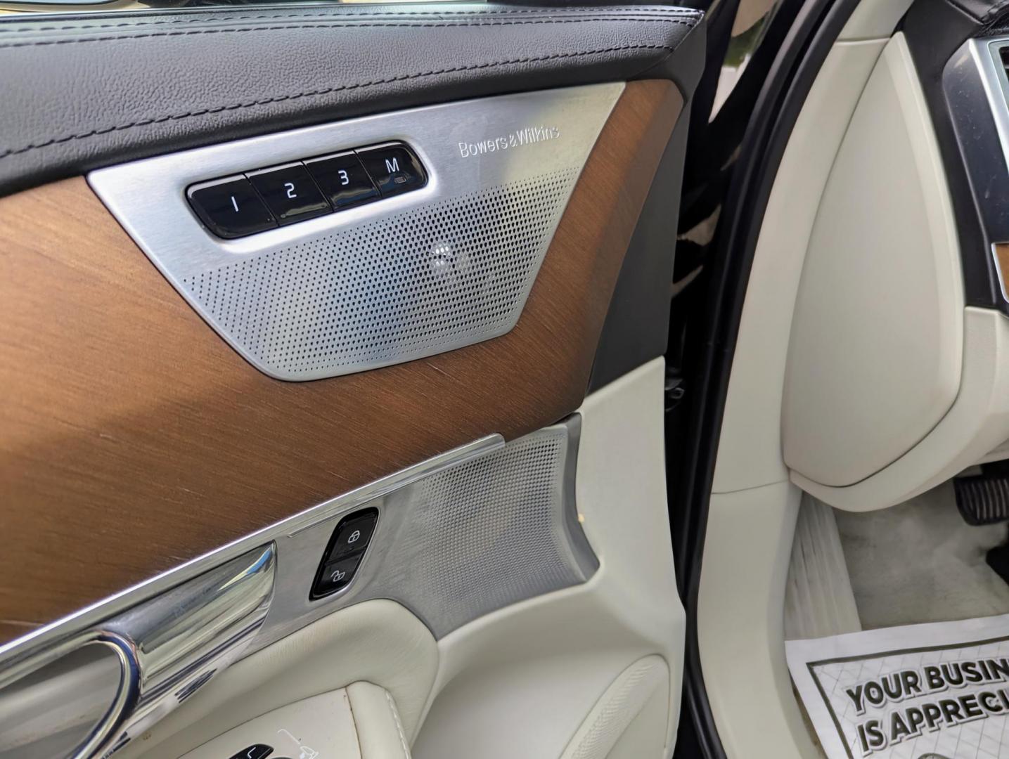 2016 Black /Beige Leather Volvo XC90 T6 Inscription (YV4A22PL2G1) with an 2.0L L4 DOHC 16V engine, 8-Speed Automatic transmission, located at 603 Amelia Street, Plymouth, MI, 48170, (734) 459-5520, 42.378841, -83.464546 - Vehicles shown by appointment - Please call ahead - 734-459-5520, text 734-658-4573 or contact us via our web site at: http://www.selectmotors.com for complete Inventory, Photos, Videos and FREE Carfax Reports. 2016 Volvo XC90 T6 AWD Inscription, Onyx Black Metallic with Beige Leather interior, o - Photo#5