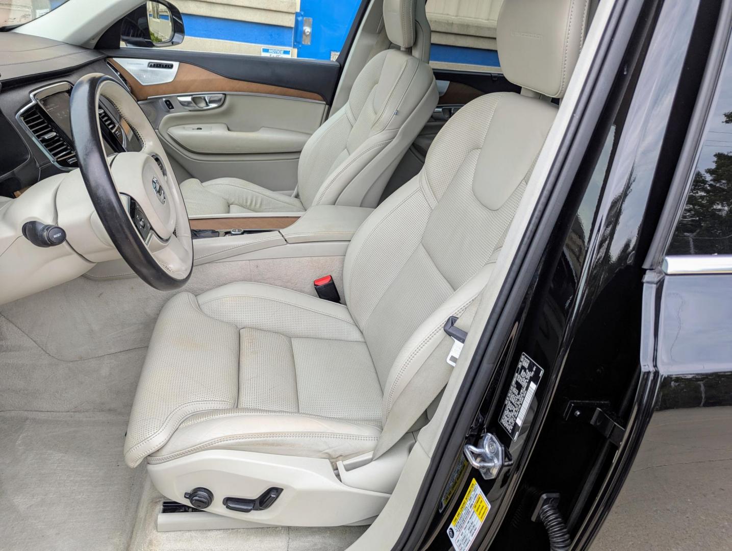 2016 Black /Beige Leather Volvo XC90 T6 Inscription (YV4A22PL2G1) with an 2.0L L4 DOHC 16V engine, 8-Speed Automatic transmission, located at 603 Amelia Street, Plymouth, MI, 48170, (734) 459-5520, 42.378841, -83.464546 - Vehicles shown by appointment - Please call ahead - 734-459-5520, text 734-658-4573 or contact us via our web site at: http://www.selectmotors.com for complete Inventory, Photos, Videos and FREE Carfax Reports. 2016 Volvo XC90 T6 AWD Inscription, Onyx Black Metallic with Beige Leather interior, o - Photo#4