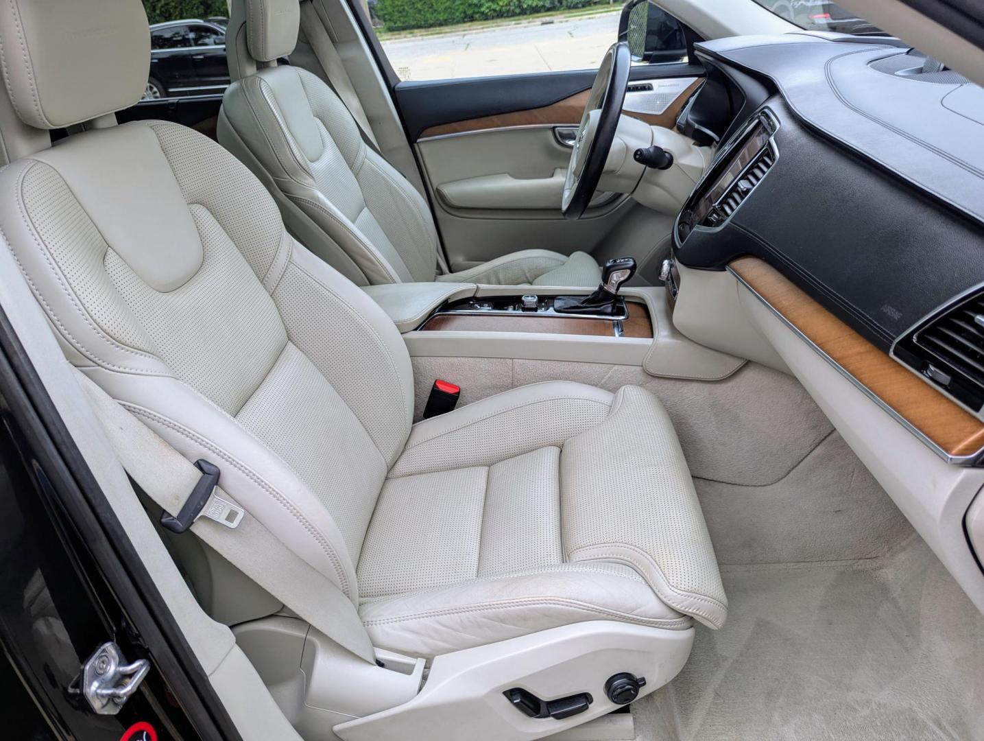 2016 Black /Beige Leather Volvo XC90 T6 Inscription (YV4A22PL2G1) with an 2.0L L4 DOHC 16V engine, 8-Speed Automatic transmission, located at 603 Amelia Street, Plymouth, MI, 48170, (734) 459-5520, 42.378841, -83.464546 - Vehicles shown by appointment - Please call ahead - 734-459-5520, text 734-658-4573 or contact us via our web site at: http://www.selectmotors.com for complete Inventory, Photos, Videos and FREE Carfax Reports. 2016 Volvo XC90 T6 AWD Inscription, Onyx Black Metallic with Beige Leather interior, o - Photo#10