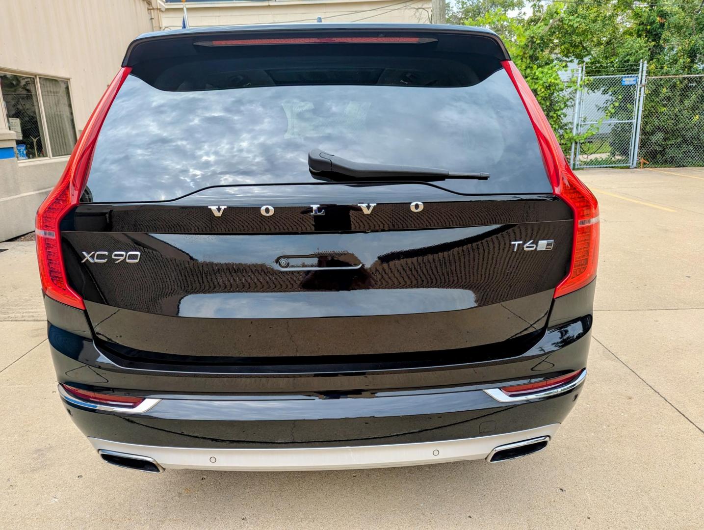 2016 Black /Beige Leather Volvo XC90 T6 Inscription (YV4A22PL2G1) with an 2.0L L4 DOHC 16V engine, 8-Speed Automatic transmission, located at 603 Amelia Street, Plymouth, MI, 48170, (734) 459-5520, 42.378841, -83.464546 - Vehicles shown by appointment - Please call ahead - 734-459-5520, text 734-658-4573 or contact us via our web site at: http://www.selectmotors.com for complete Inventory, Photos, Videos and FREE Carfax Reports. 2016 Volvo XC90 T6 AWD Inscription, Onyx Black Metallic with Beige Leather interior, o - Photo#16