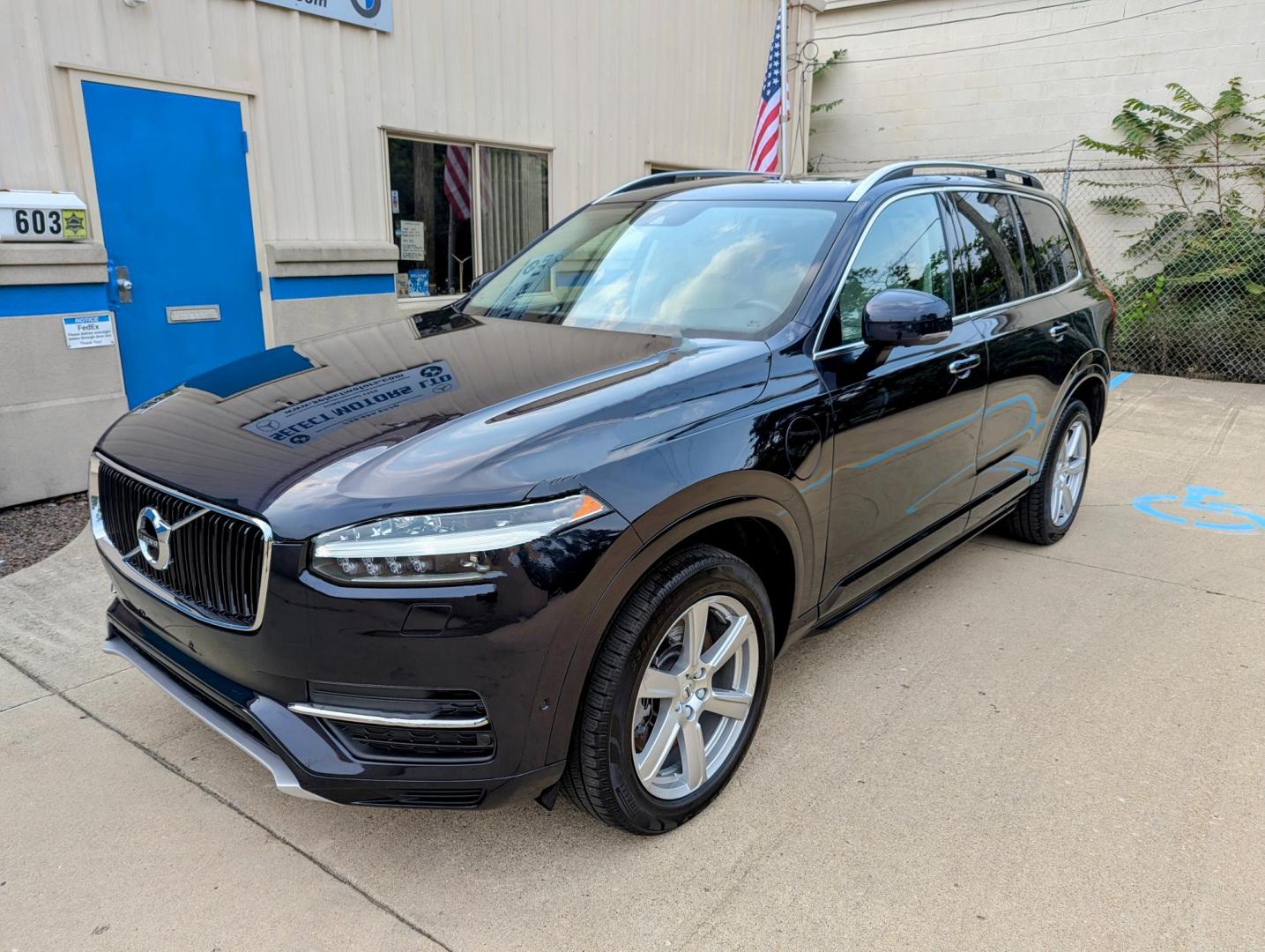 2016 Magic Blue Metallic /Beige Leather Volvo XC90 T8 Momentum (YV4BC0PKXG1) with an 2.0L L4 DOHC 16V HYBRID engine, 8A transmission, located at 603 Amelia Street, Plymouth, MI, 48170, (734) 459-5520, 42.378841, -83.464546 - Vehicles shown by appointment - Please call ahead - 734-459-5520, text 734-658-4573 or contact us via our web site at: http://www.selectmotors.com for complete Inventory, Photos, Videos and FREE Carfax Reports. 2016 Volvo XC90 T8 Momentum, Magic Blue Metallic with Beige Leather interior, One Owne - Photo#0