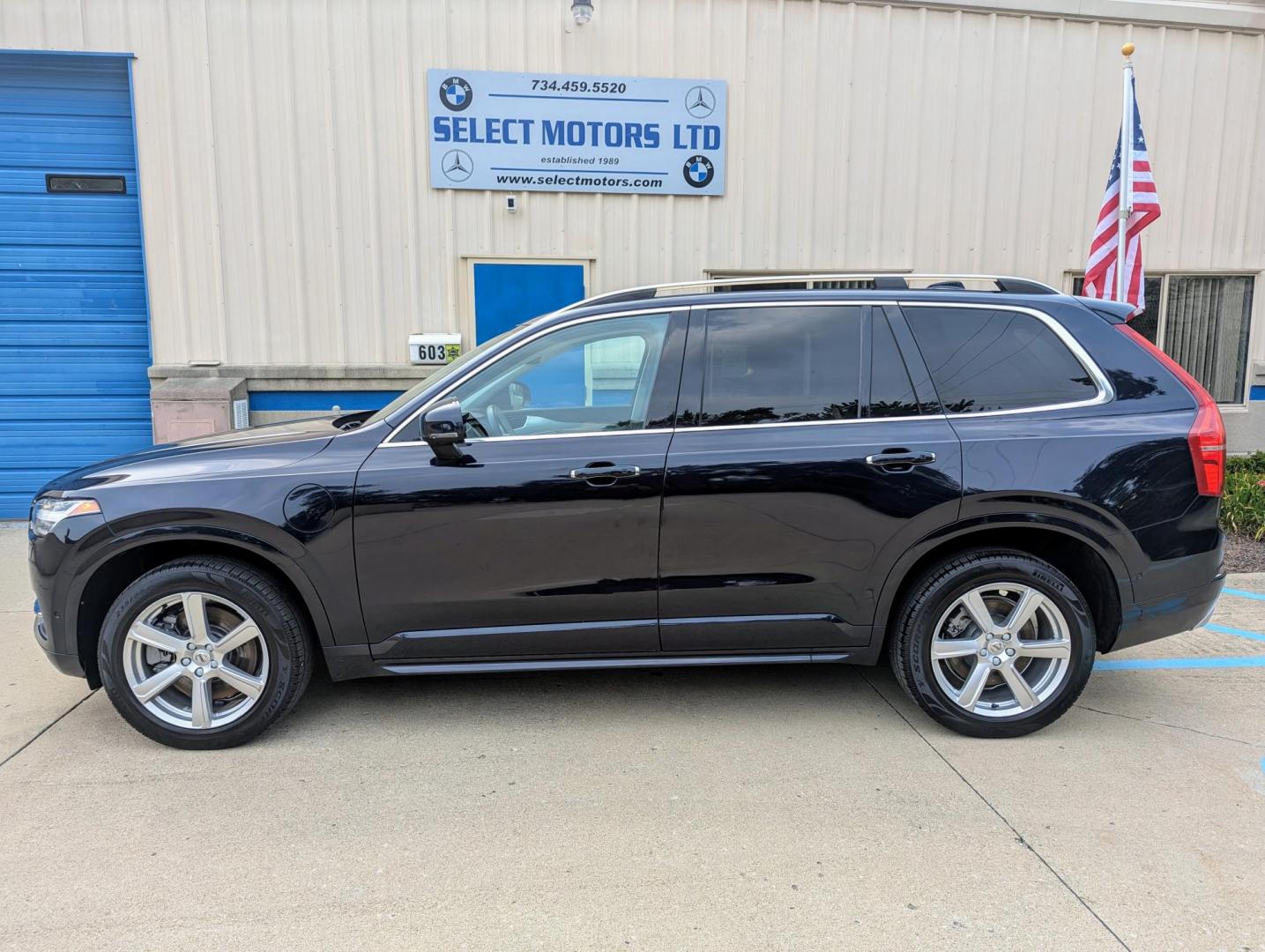 2016 Magic Blue Metallic /Beige Leather Volvo XC90 T8 Momentum (YV4BC0PKXG1) with an 2.0L L4 DOHC 16V HYBRID engine, 8A transmission, located at 603 Amelia Street, Plymouth, MI, 48170, (734) 459-5520, 42.378841, -83.464546 - Vehicles shown by appointment - Please call ahead - 734-459-5520, text 734-658-4573 or contact us via our web site at: http://www.selectmotors.com for complete Inventory, Photos, Videos and FREE Carfax Reports. 2016 Volvo XC90 T8 Momentum, Magic Blue Metallic with Beige Leather interior, One Owne - Photo#2