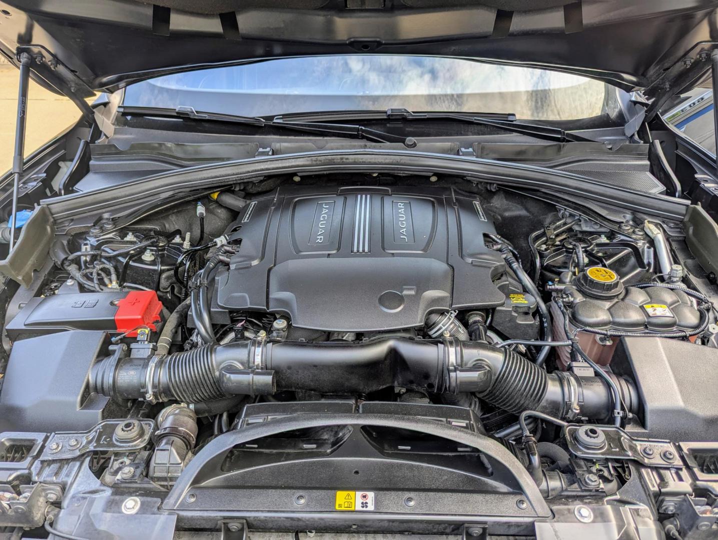 2018 Black /Ebony Jaguar F-Pace S (SADCM2FV3JA) with an 3.0L V6 DOHC 24V SUPERCHARGED engine, 8A transmission, located at 603 Amelia Street, Plymouth, MI, 48170, (734) 459-5520, 42.378841, -83.464546 - Vehicles shown by appointment - Please call ahead - 734-459-5520, text 734-658-4573 or contact us via our web site at: http://www.selectmotors.com for complete Inventory, Photos, Videos and FREE Carfax Reports. 2018 Jaguar F-Pace "S", Santorini Black Metallic with Ebony interior, One Owner, 72K - Photo#18