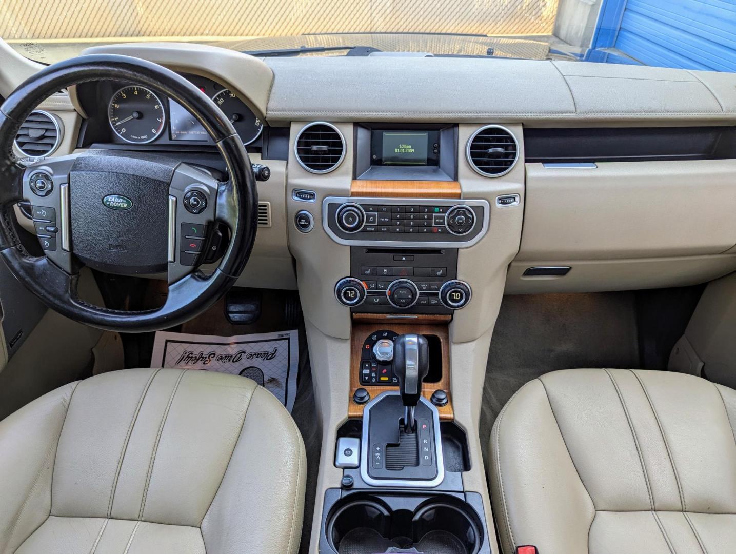 2011 Black /Almond Leather Land Rover LR4 HSE (SALAB2D41BA) with an 4.4L V8 DOHC 32V engine, 6-Speed Automatic transmission, located at 603 Amelia Street, Plymouth, MI, 48170, (734) 459-5520, 42.378841, -83.464546 - Vehicles shown by appointment - Please call ahead - 734-459-5520, text 734-658-4573 or contact us via our web site at: http://www.selectmotors.com for complete Inventory, Photos, Videos and FREE Carfax Reports. 2011 Land Rover LR4 SE, Black with Almond Leather interior, 97K miles, One Owner, All - Photo#9