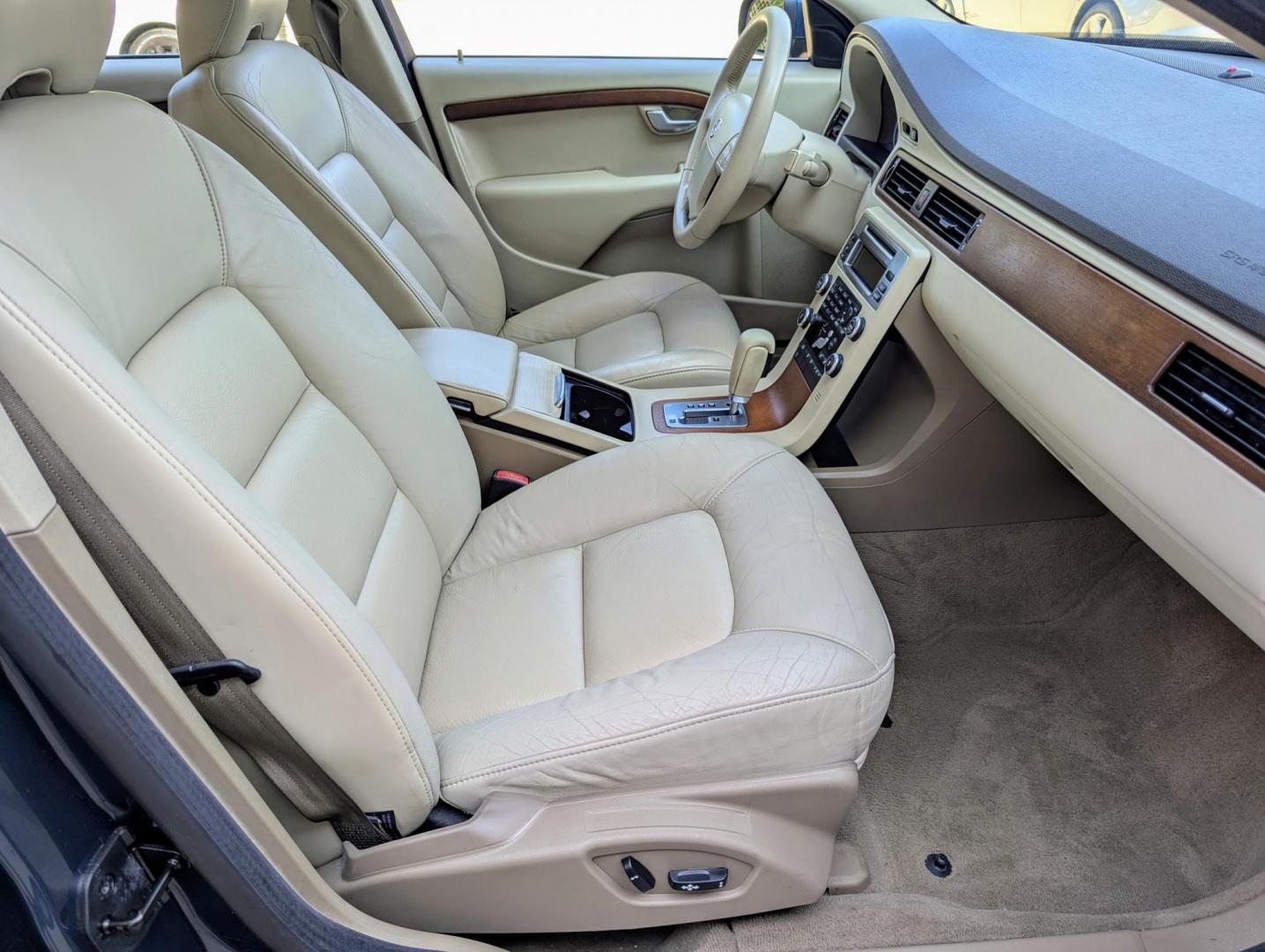 2009 Barents Blue Metallic /Sandstone Beige Leather Volvo S80 3.2 (YV1AS982091) with an 3.2L L6 DOHC engine, 6-Speed Automatic transmission, located at 603 Amelia Street, Plymouth, MI, 48170, (734) 459-5520, 42.378841, -83.464546 - Photo#7