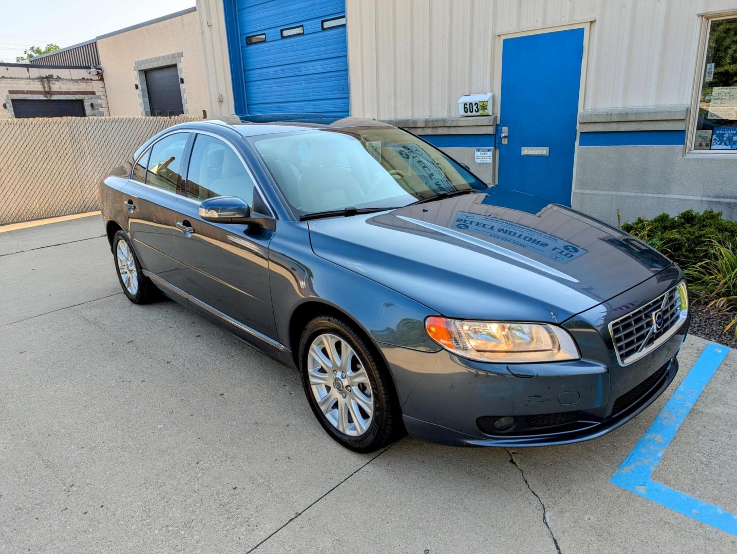 2009 Barents Blue Metallic /Sandstone Beige Leather Volvo S80 3.2 (YV1AS982091) with an 3.2L L6 DOHC engine, 6-Speed Automatic transmission, located at 603 Amelia Street, Plymouth, MI, 48170, (734) 459-5520, 42.378841, -83.464546 - Photo#11
